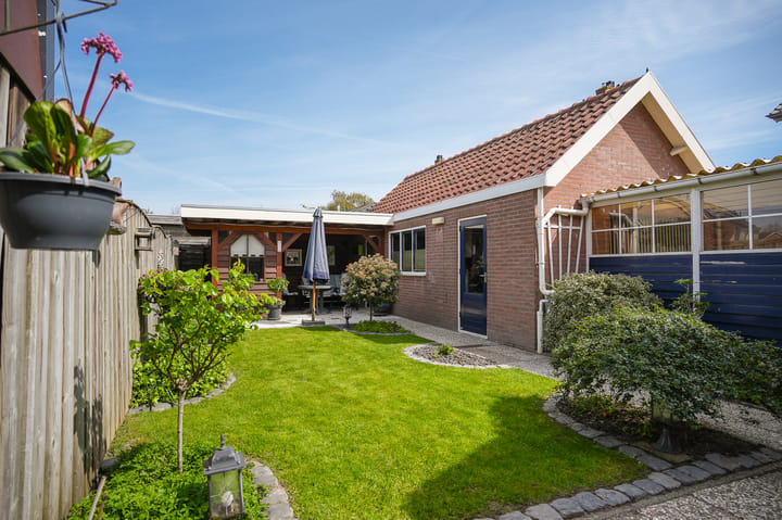 Photo 2 of van Axelestraat 6