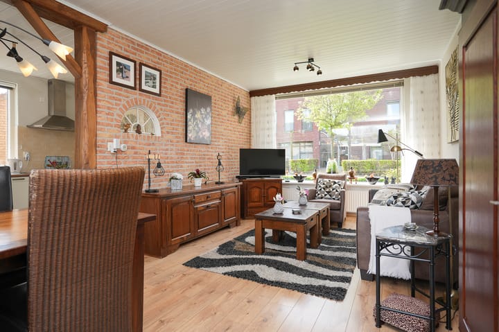 Photo 4 of van Axelestraat 6