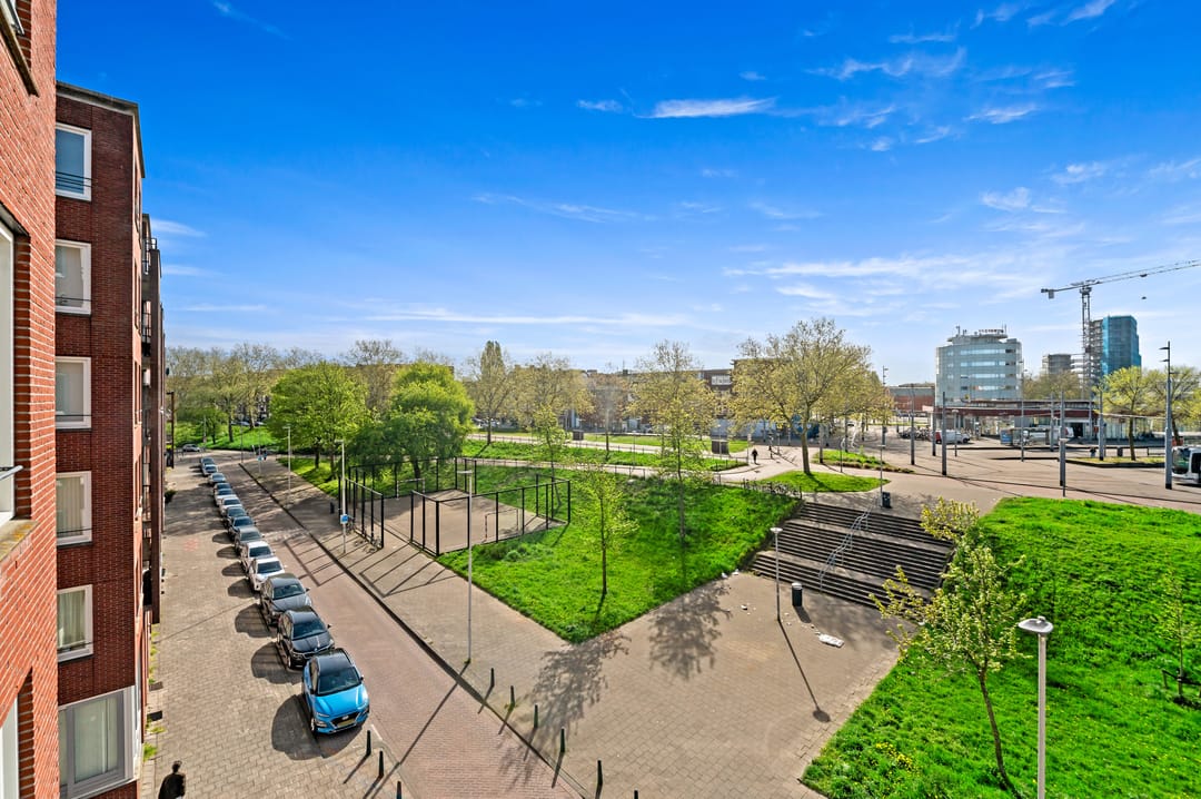 Foto 11 van Piet Paaltjensplein 27