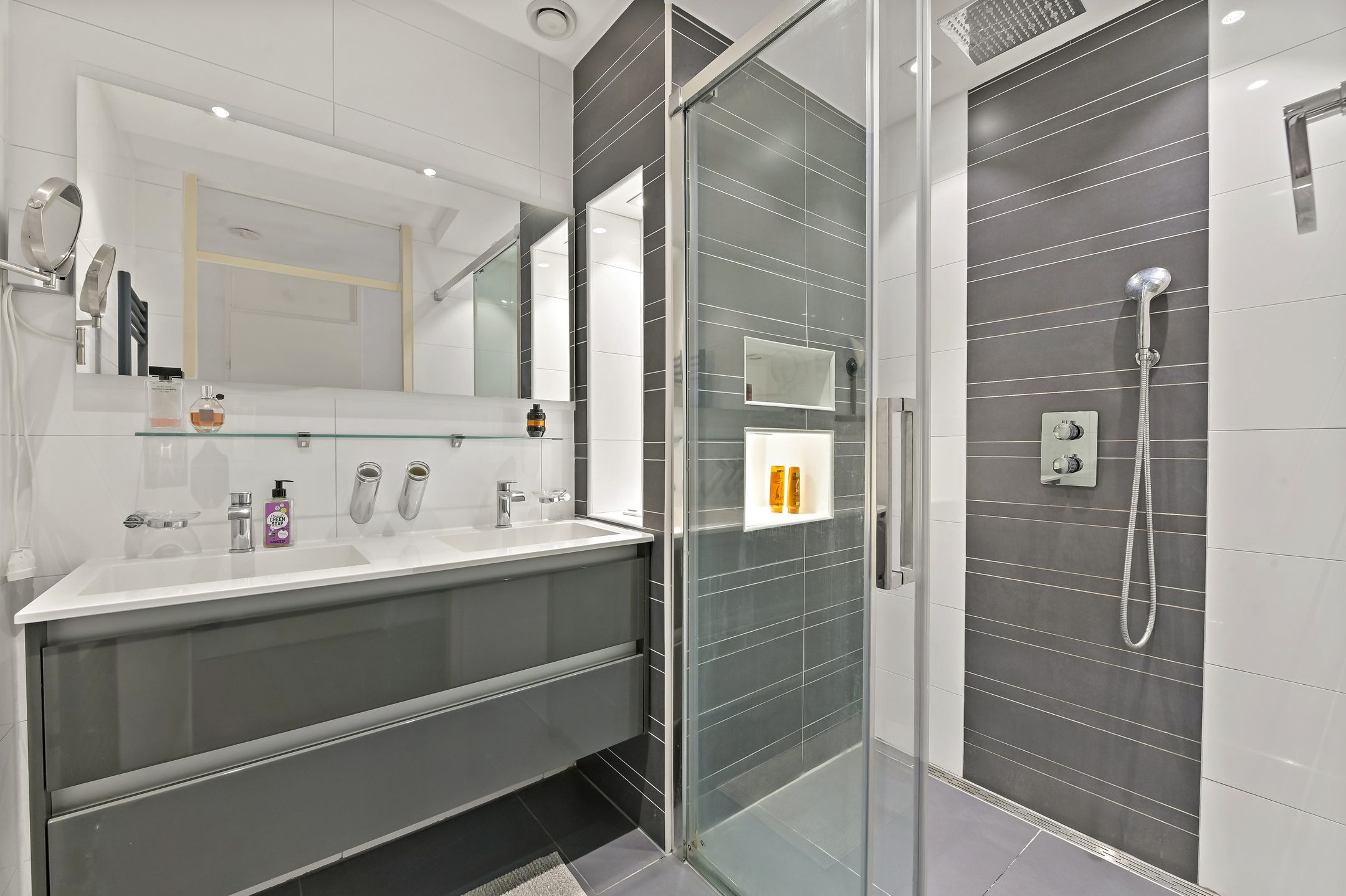 Foto 21 van Piet Paaltjensplein 27