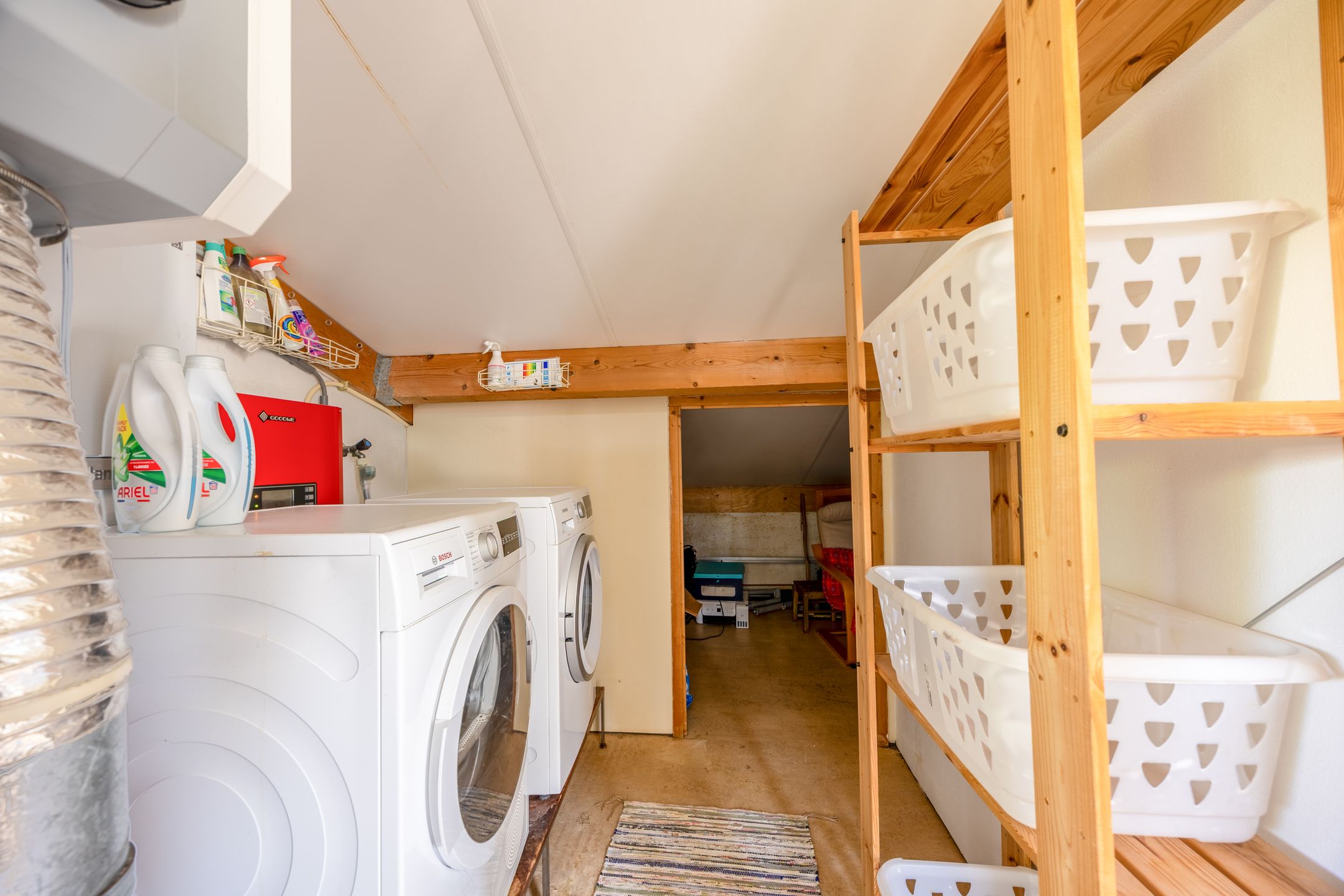 Spacious Semi-Detached Home with Garage and Sunny Rooftop Terrace in Nijmegen Heijendaal — 36
