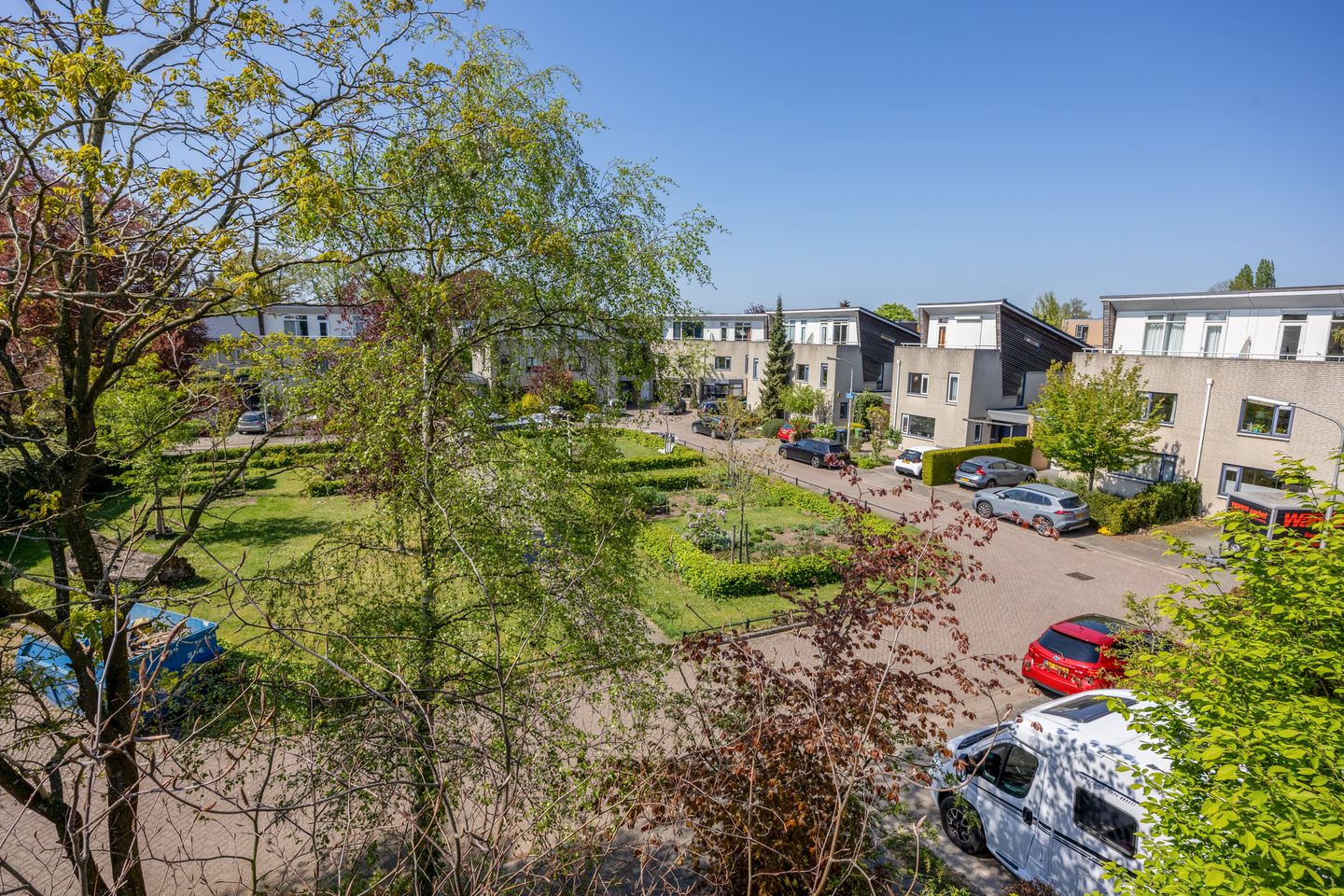 Spacious Semi-Detached Home with Garage and Sunny Rooftop Terrace in Nijmegen Heijendaal — 40