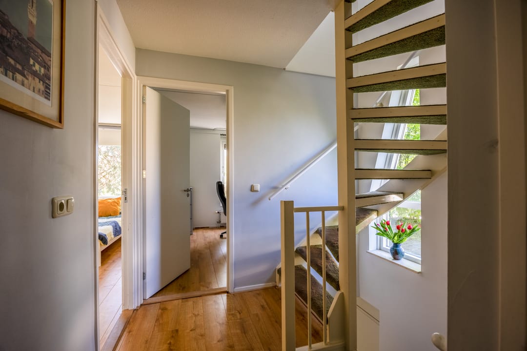 Spacious Semi-Detached Home with Garage and Sunny Rooftop Terrace in Nijmegen Heijendaal — 22
