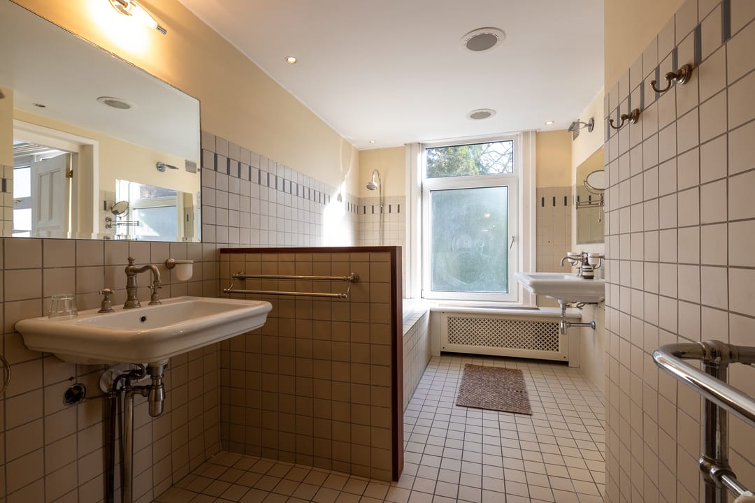 Photo 22 of Mathenesserlaan 427-A