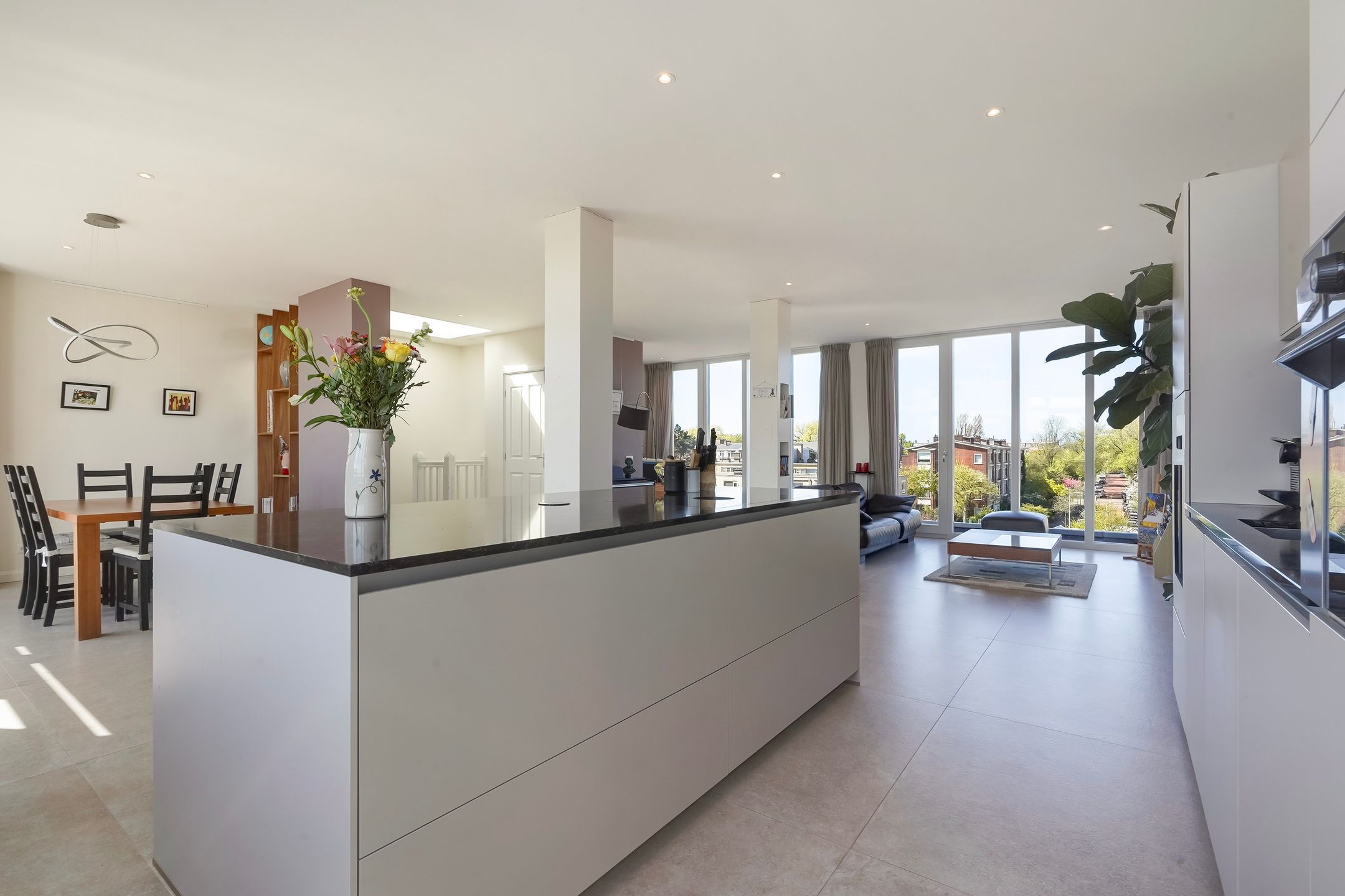 Photo 39 of Sleedoornstraat 54