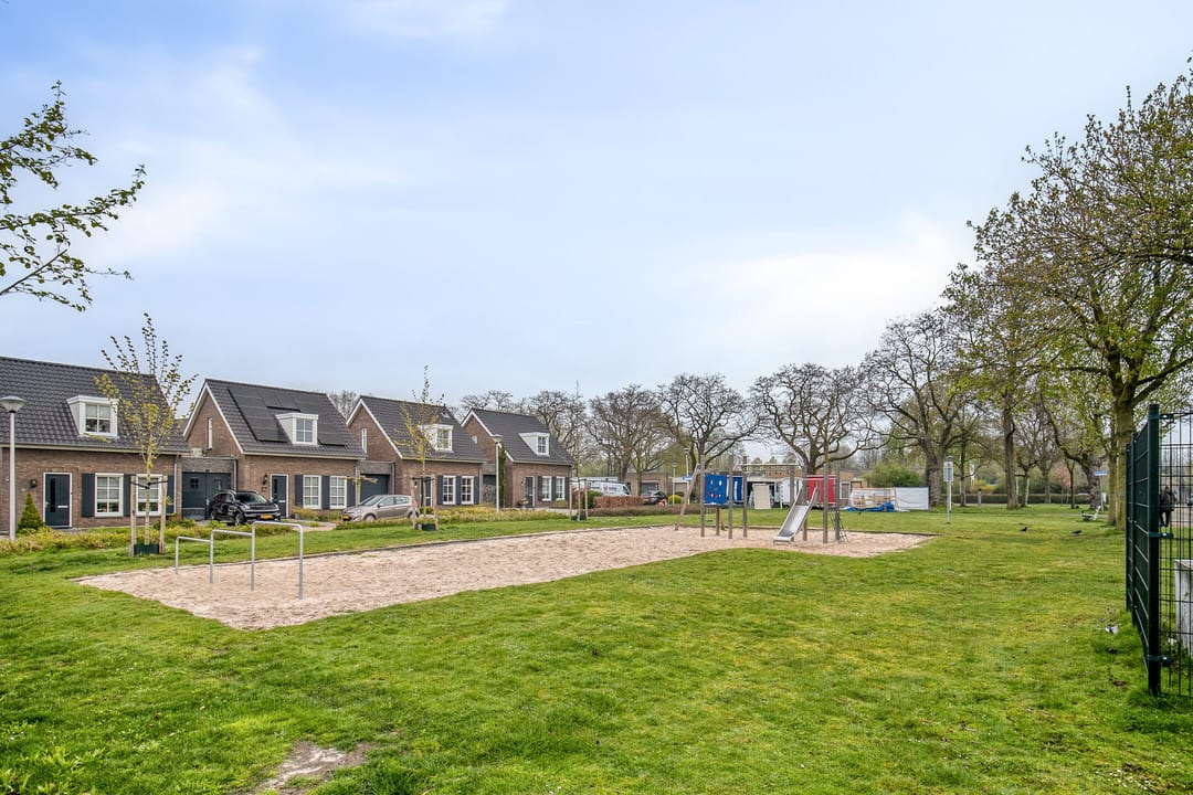 Foto 37 van Beukehoutstraat 11