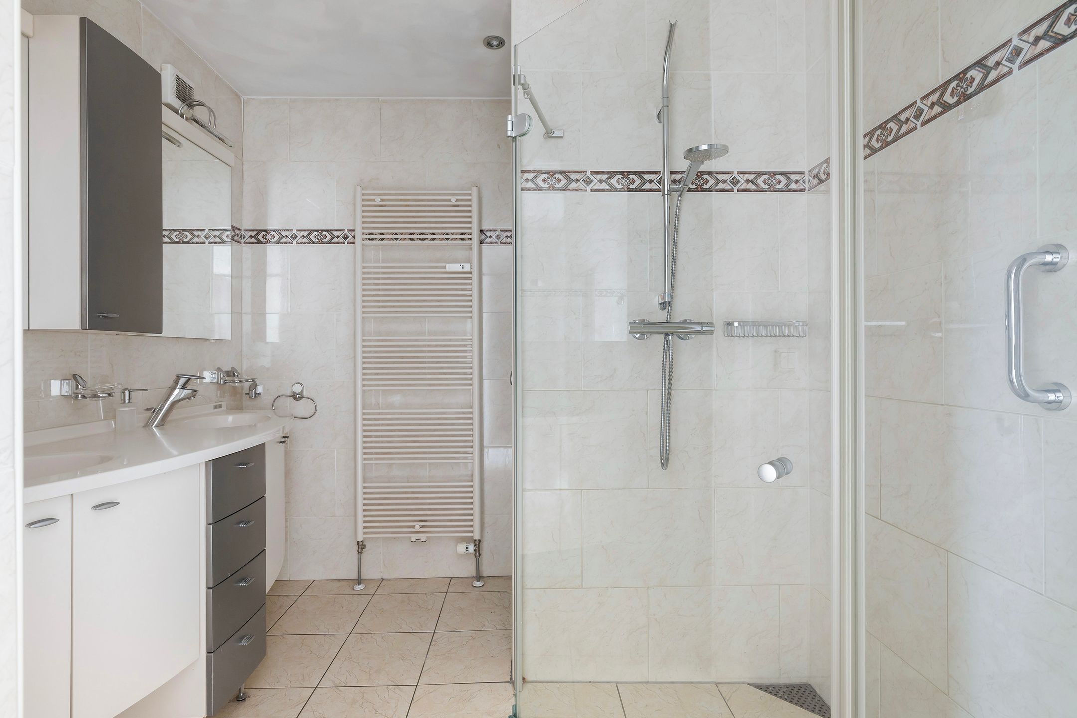 Foto 24 van Stationsstraat 50