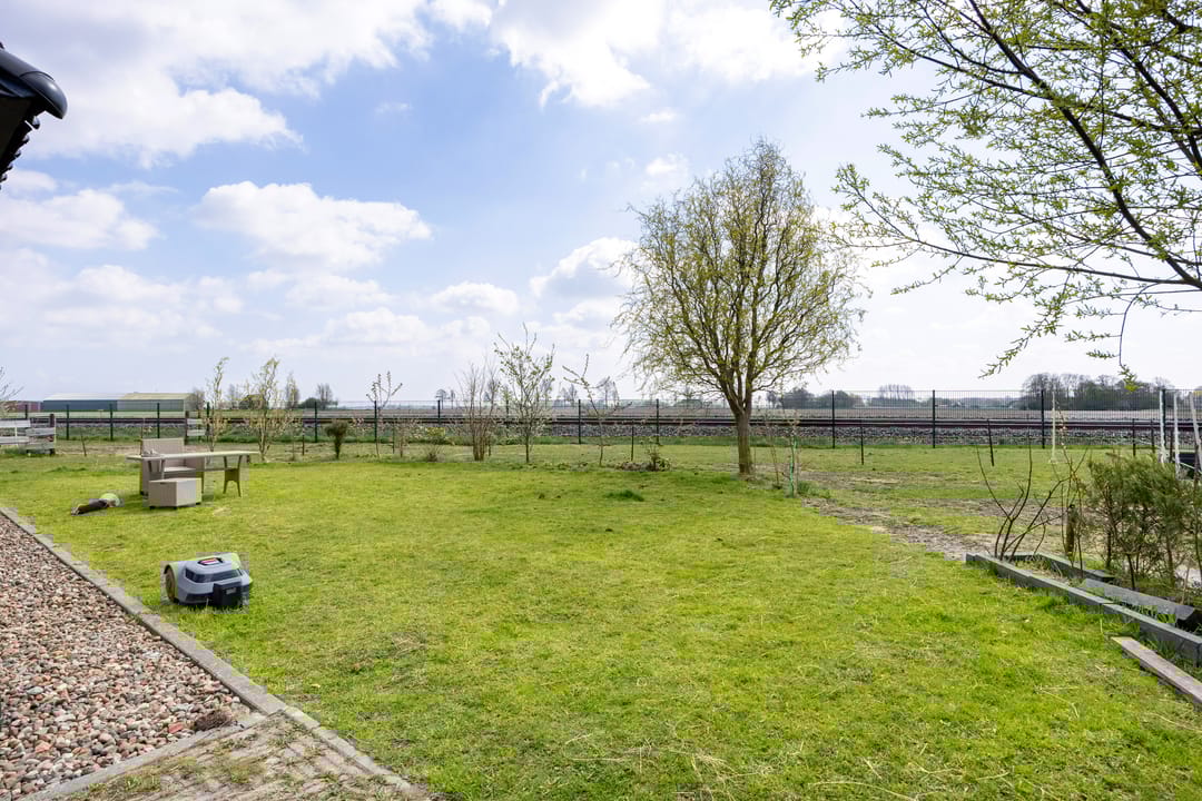 Foto 46 van Meedsterweg 8