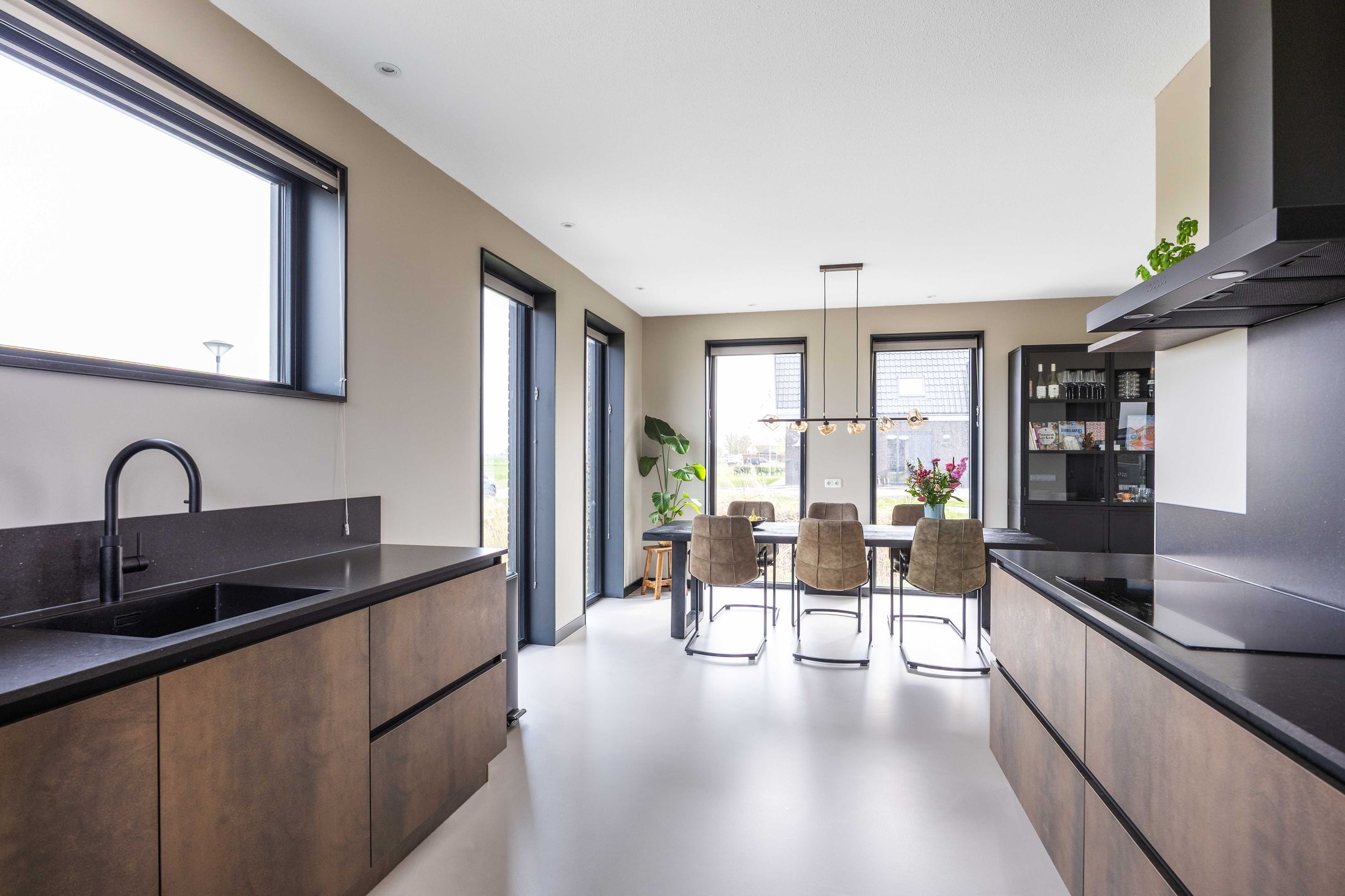 Foto 27 van Waterhoen 8