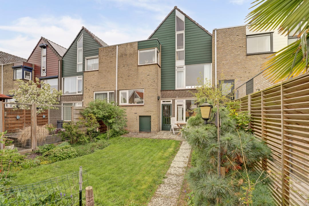 Spacious split-level home with river views, character and versatile living options — 43