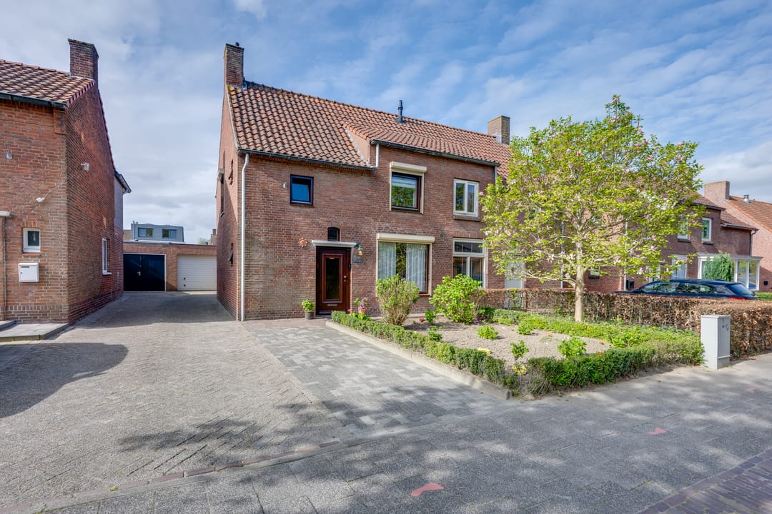 Foto 1 van Van Heeswijkstraat 12