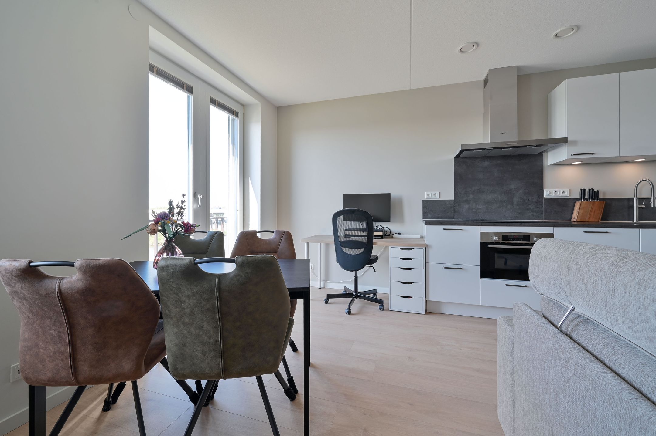 Modern Energy-Efficient Apartment with Water Views in Zeewolde — 9