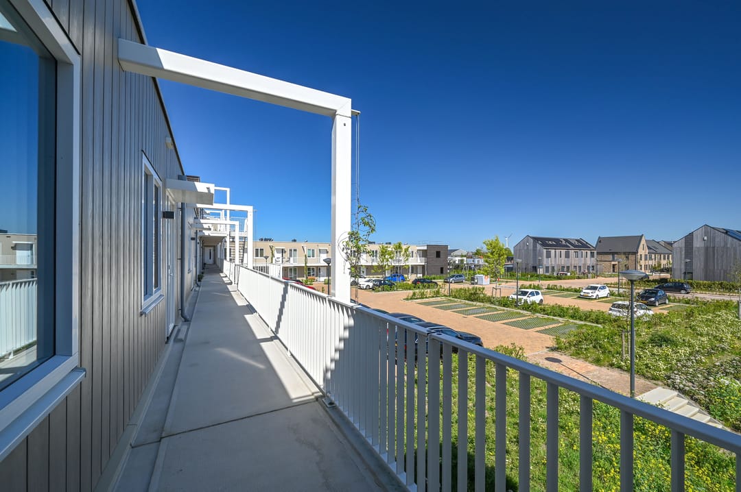Modern Energy-Efficient Apartment with Water Views in Zeewolde — 16