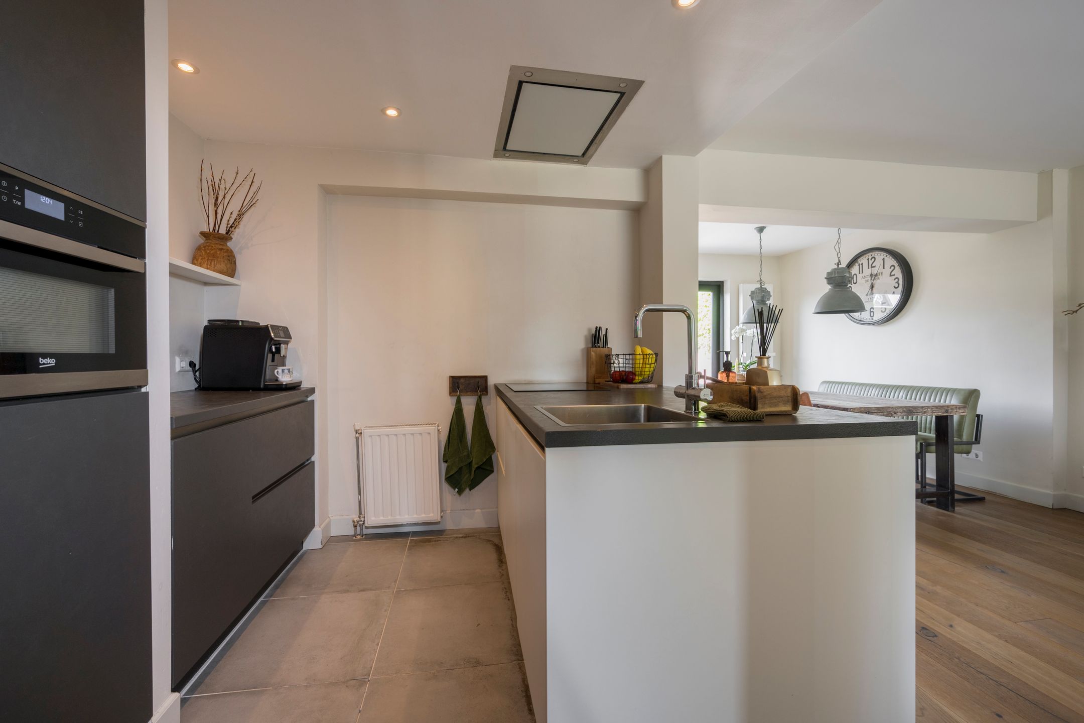 Foto 9 van Meerveldlaan 10