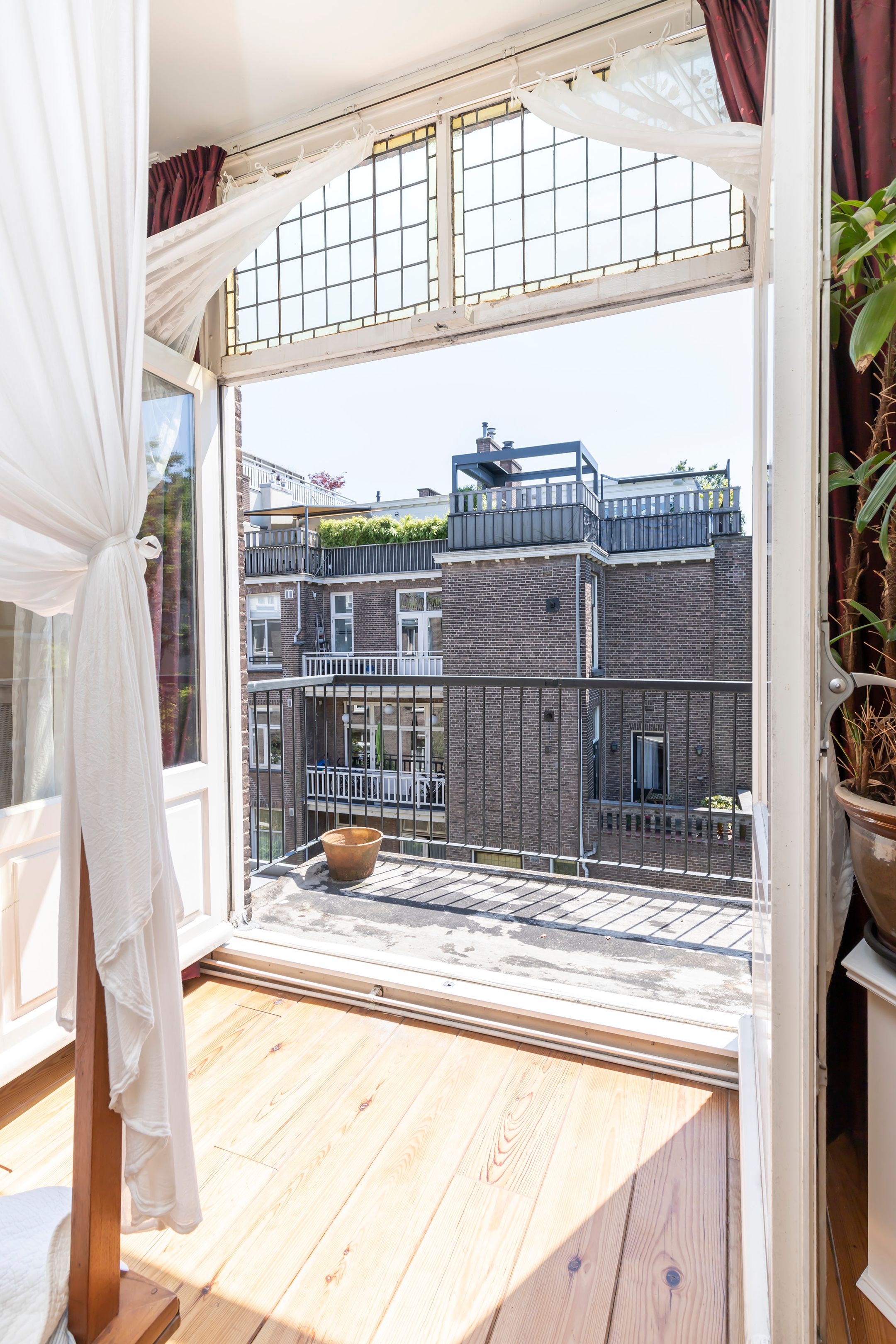 Foto 36 van Nicolaas Maesstraat 109-2