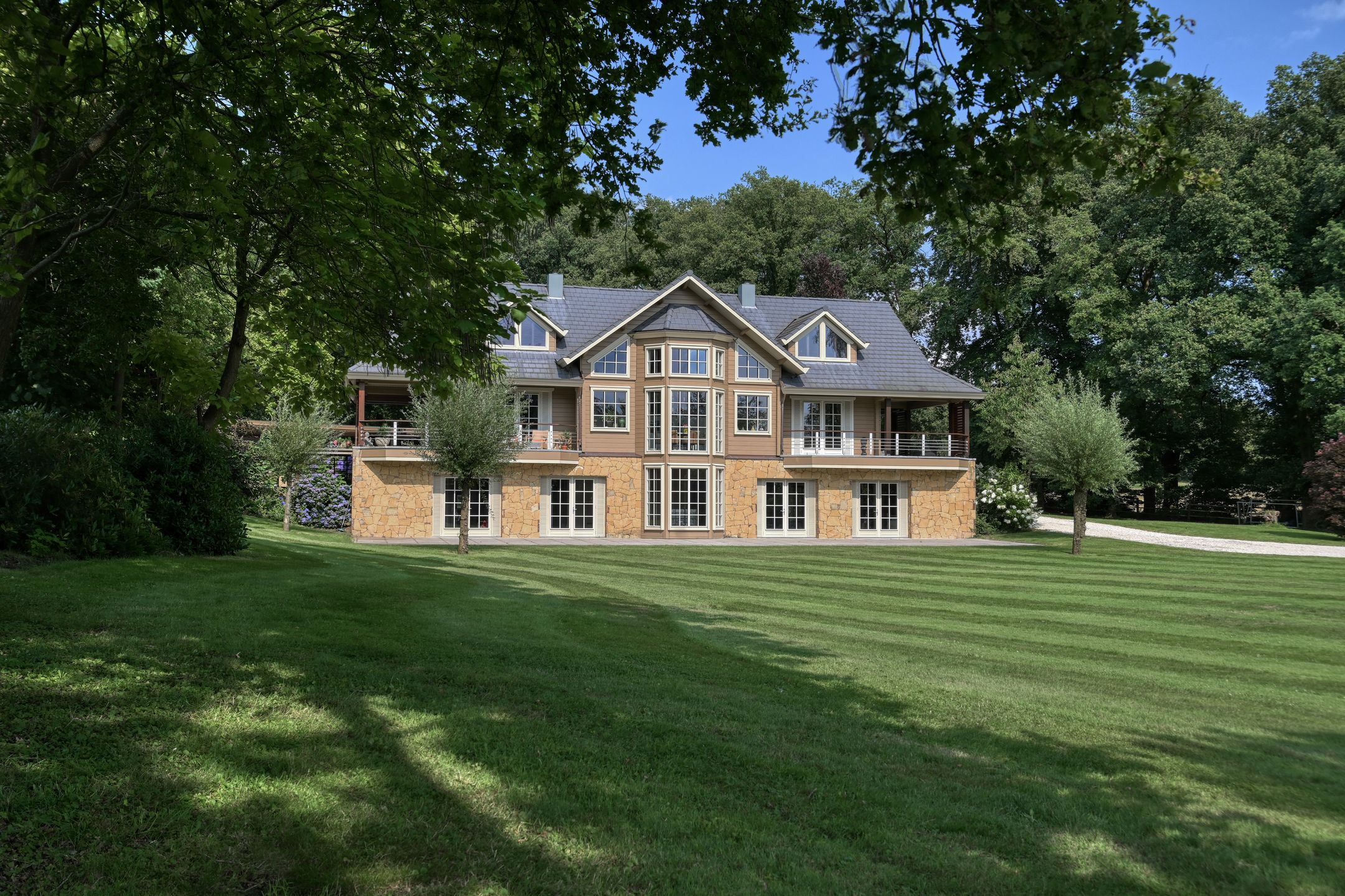 Photo 78 of Dreyenseweg 21