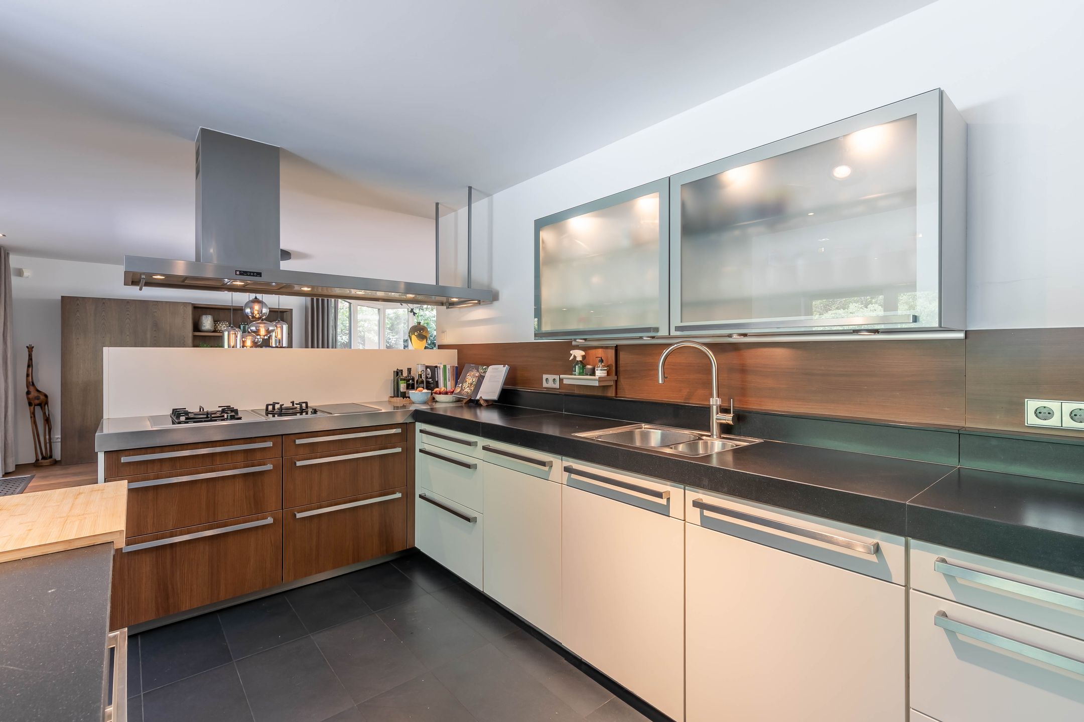 Foto 15 van van Lyndenlaan 10