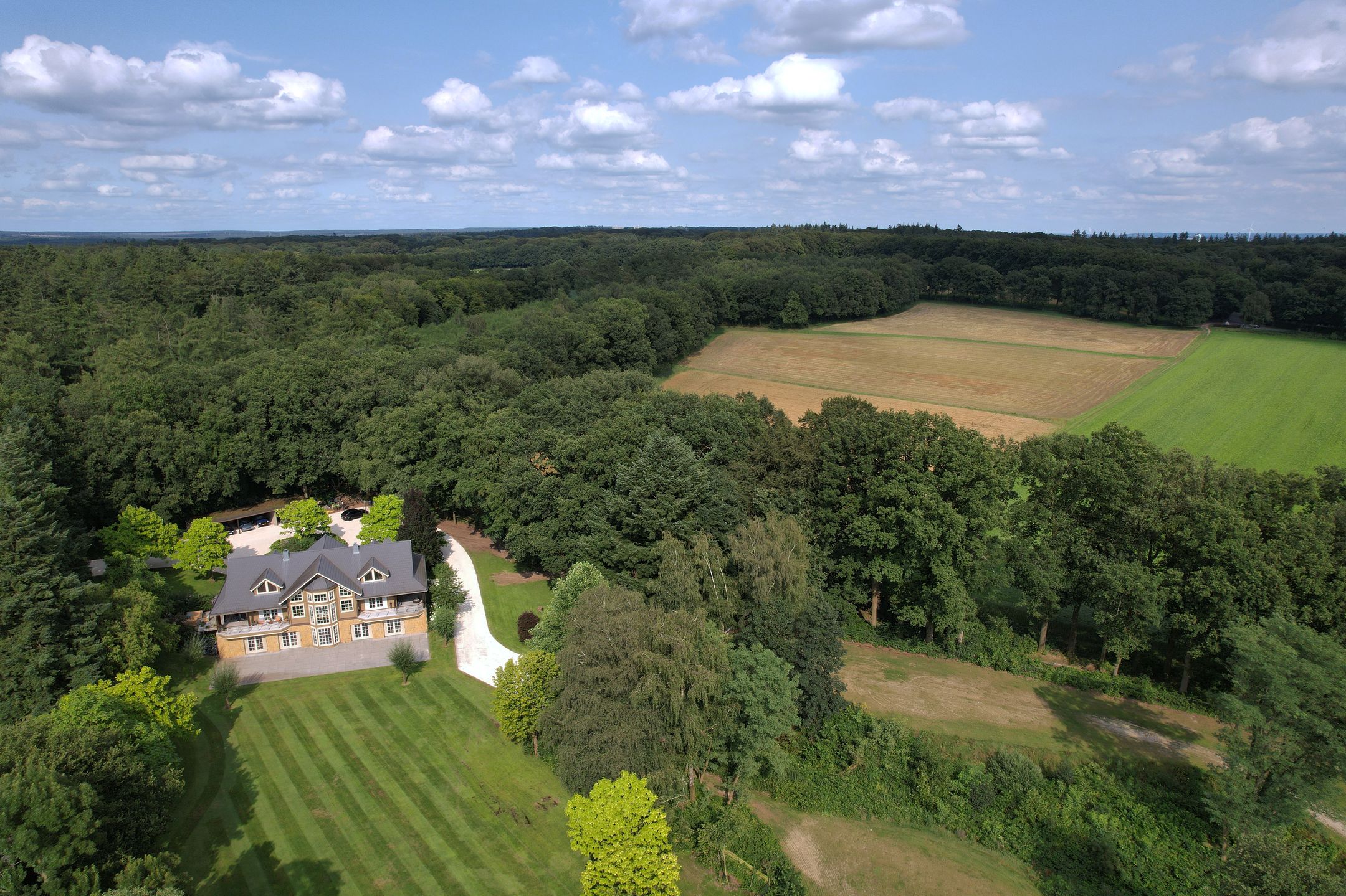 Photo 81 of Dreyenseweg 21