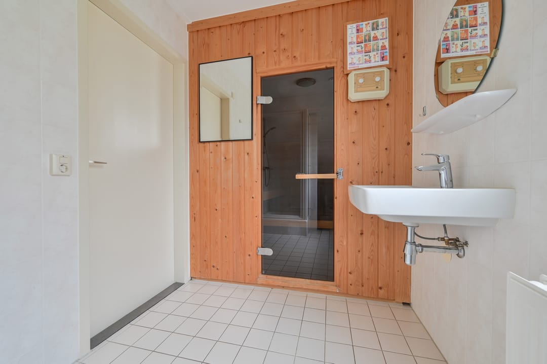 Photo 22 of Valkenlaan 26-A126A