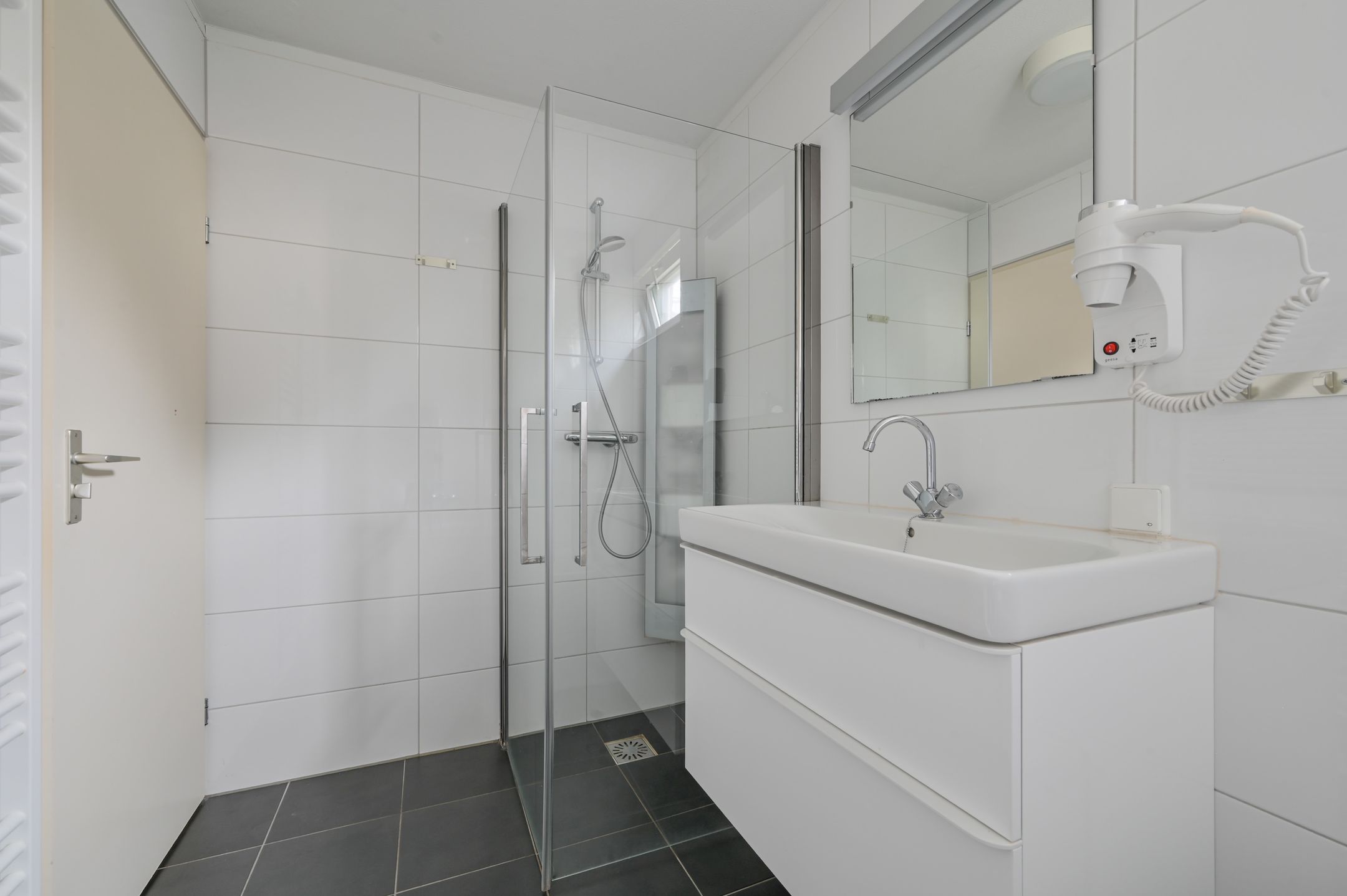 Photo 15 of Valkenlaan 26-A126A