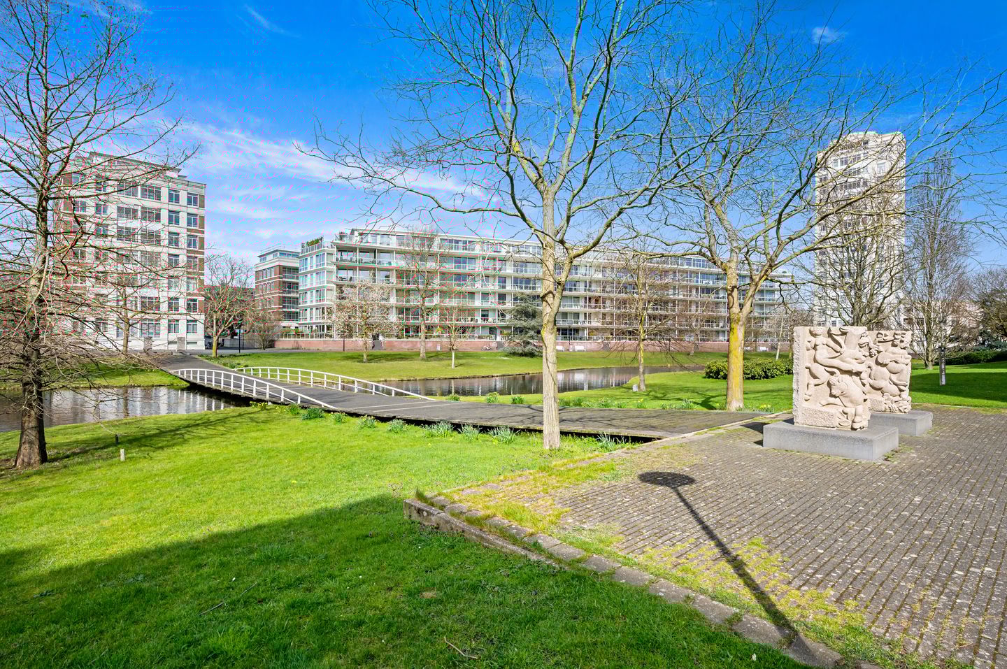 Foto 40 van Burgemeester De Monchyplein 48