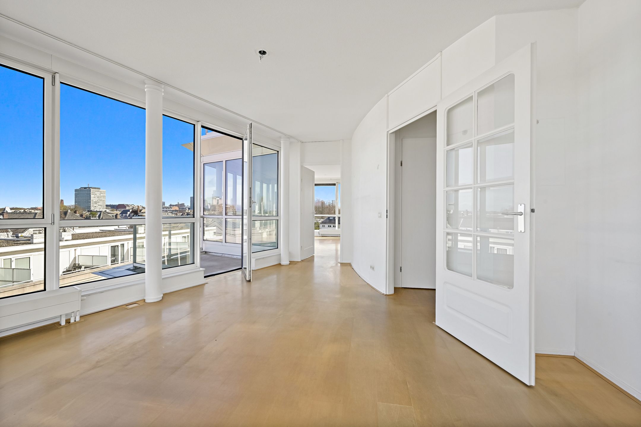 Foto 21 van Burgemeester De Monchyplein 48