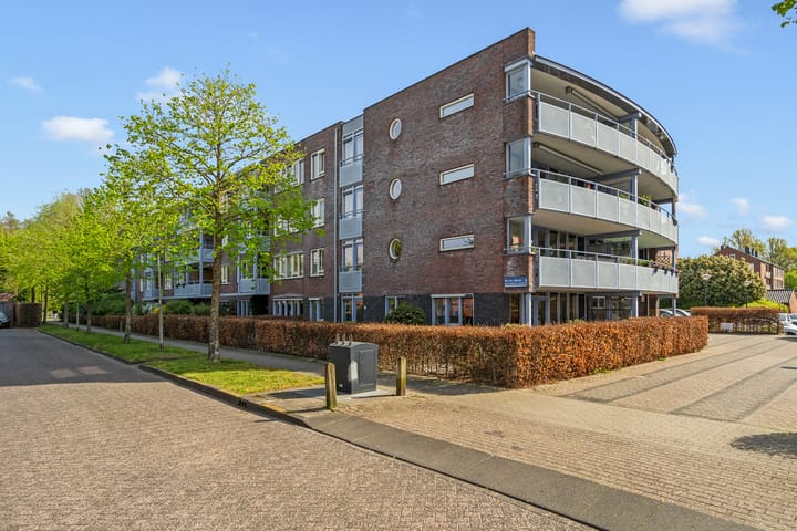 Van der Glashof 8