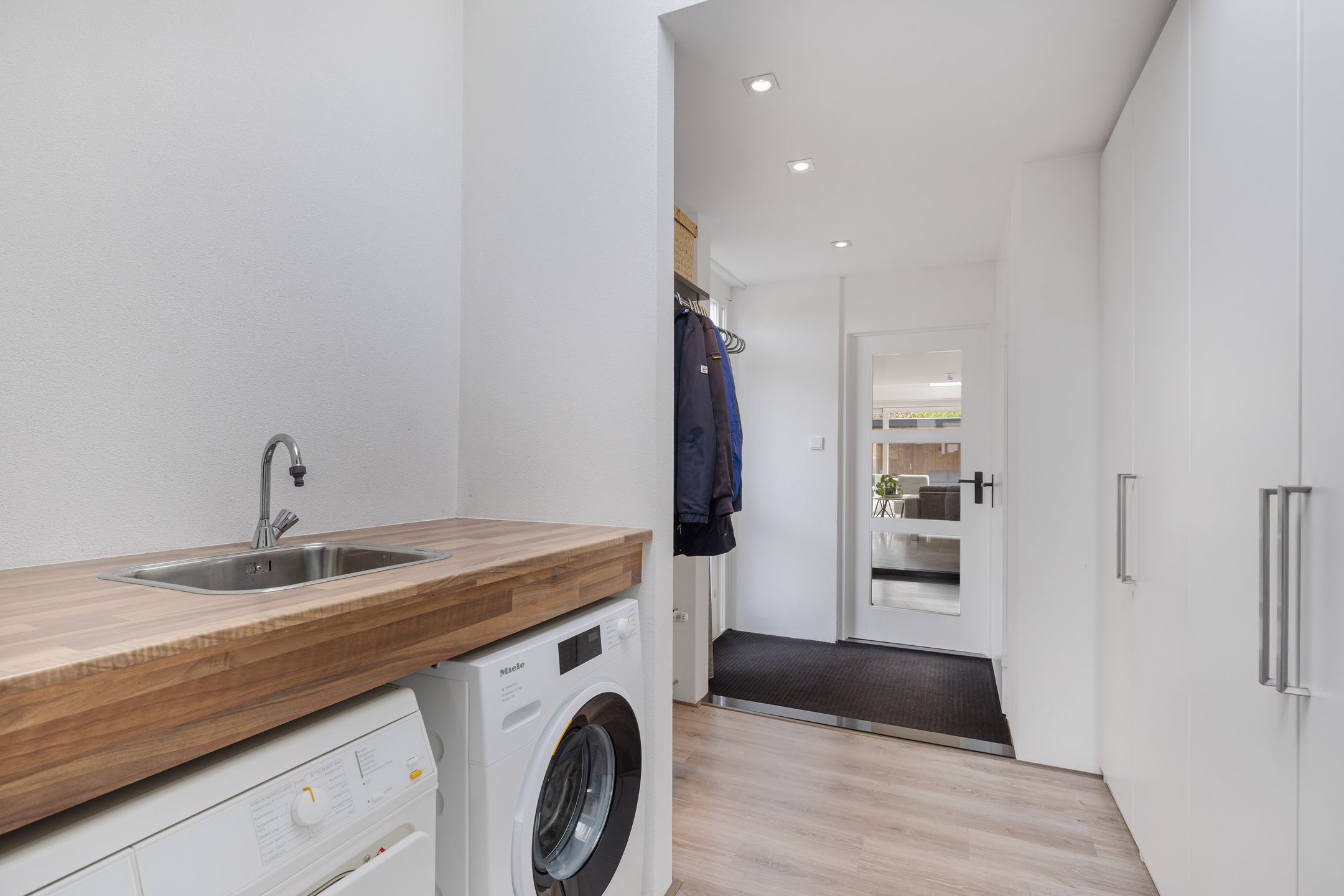 Garden-oriented family living in a spacious home in De Drait — 18