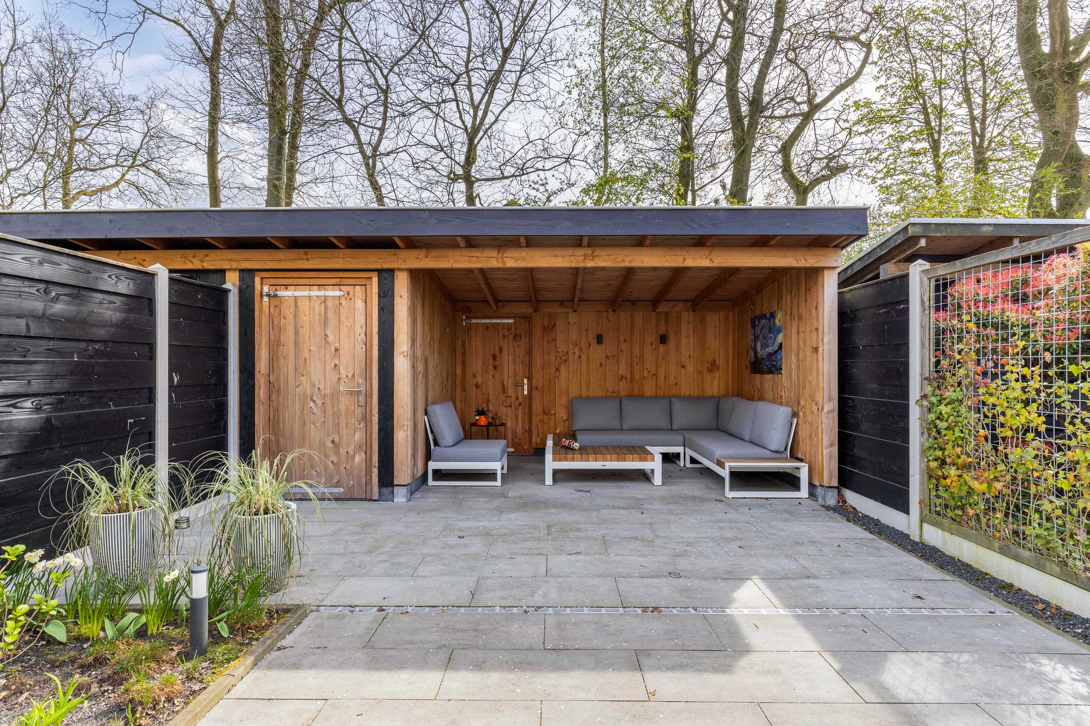 Garden-oriented family living in a spacious home in De Drait — 42