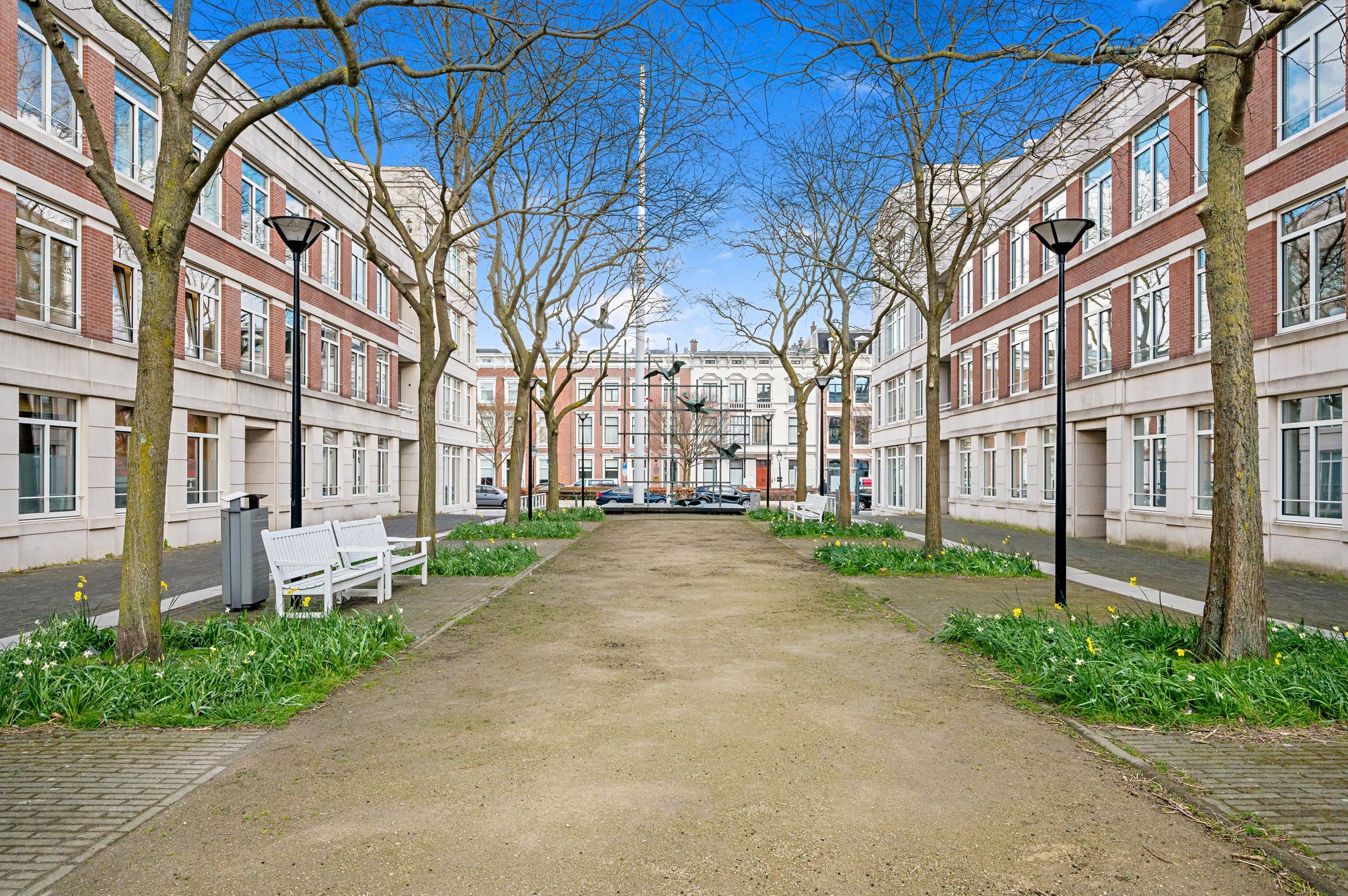 Foto 39 van Burgemeester De Monchyplein 48