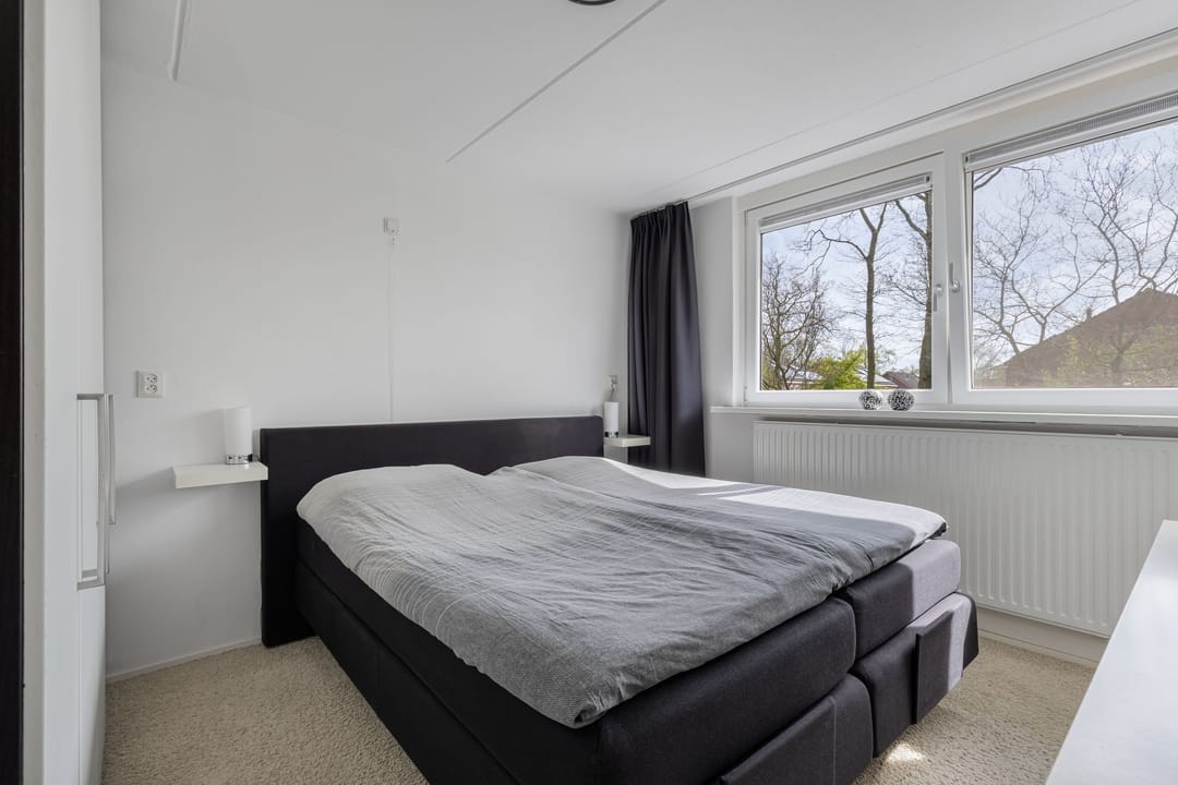 Garden-oriented family living in a spacious home in De Drait — 23
