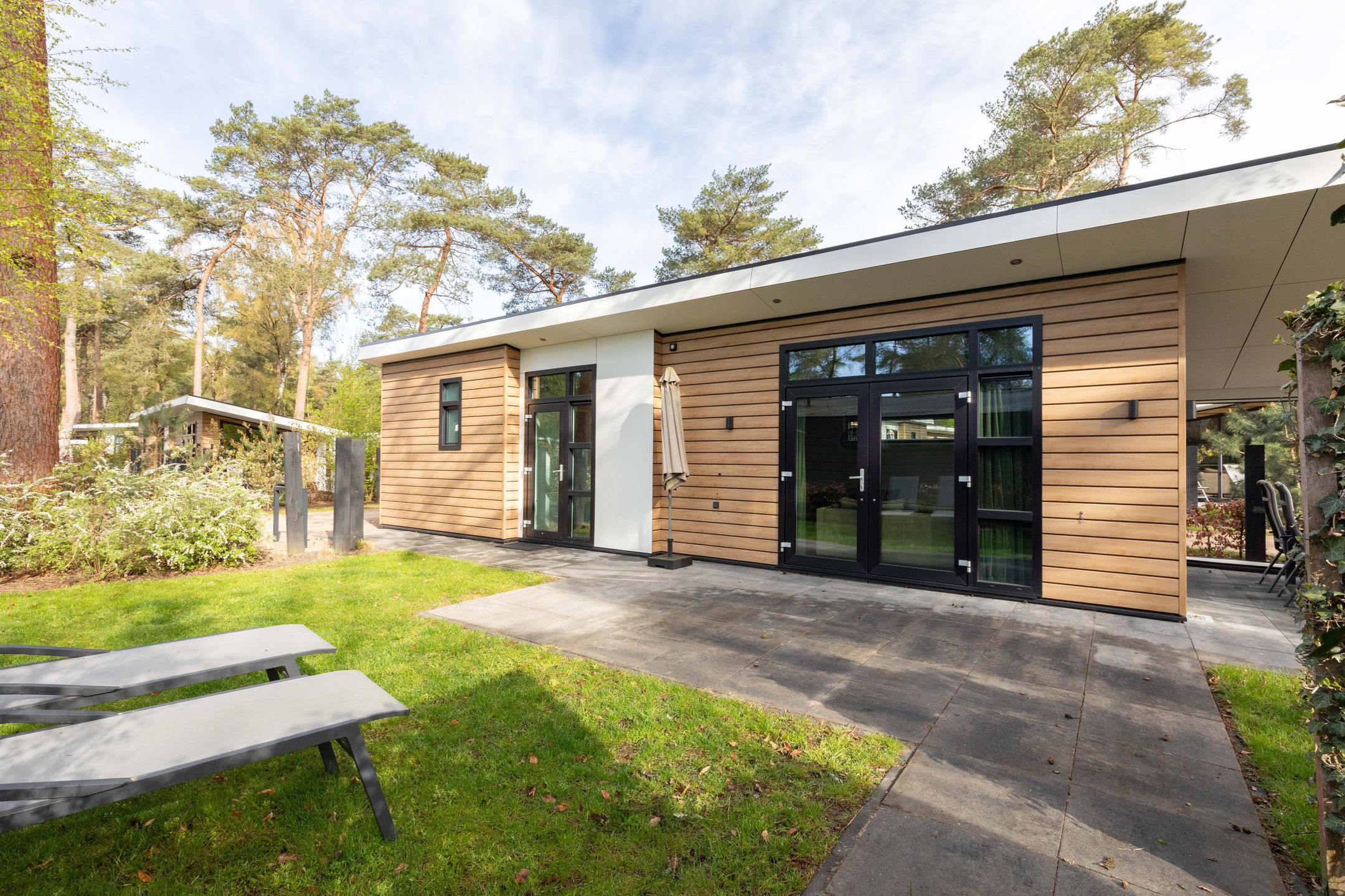 2-bedroom freehold villa in Garderen — photo 1 of 5