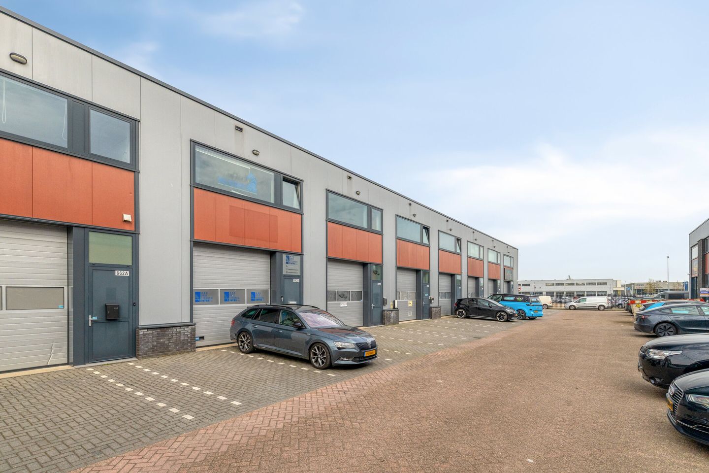 View photo 2 of Driemanssteeweg 664-B