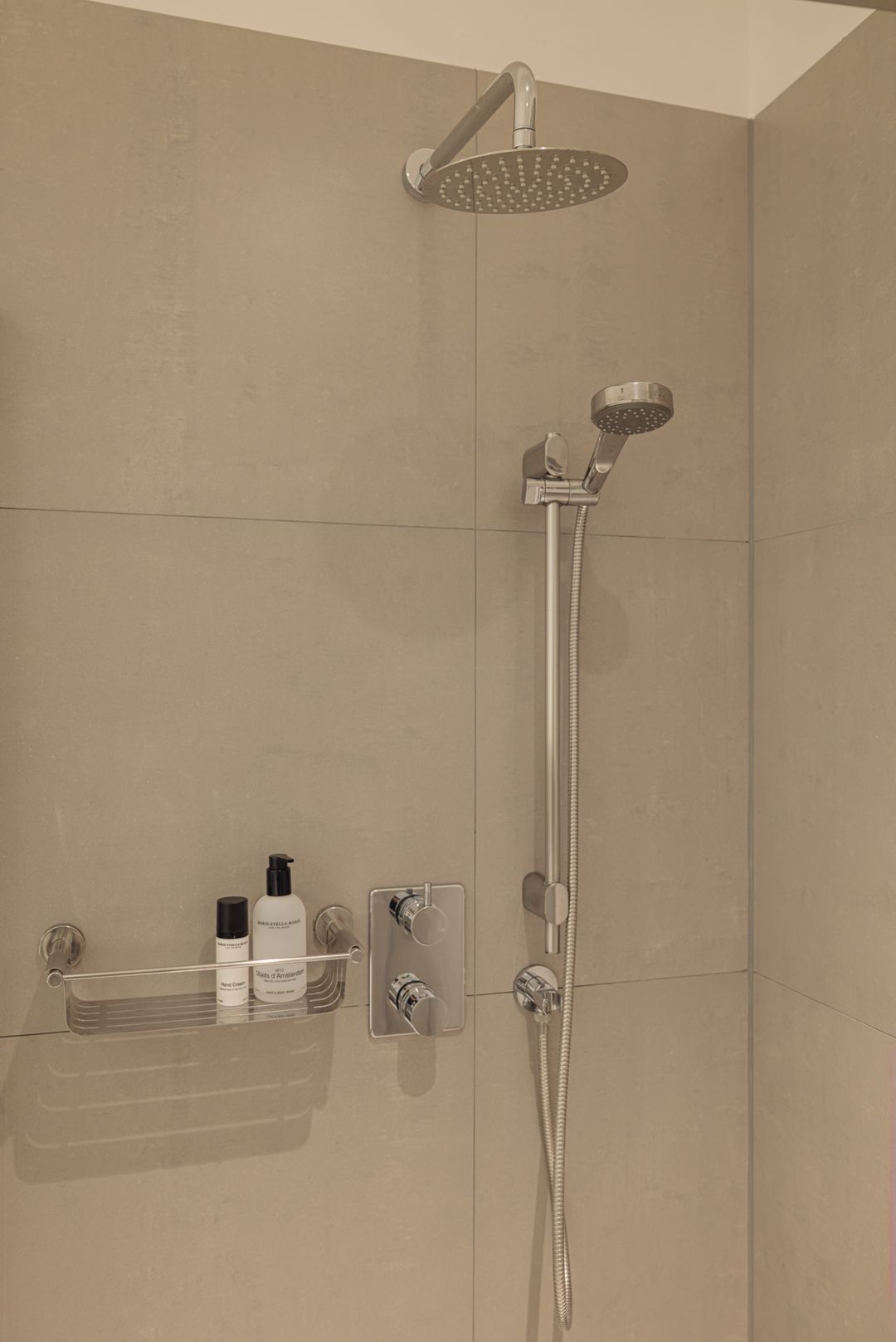 Photo 28 of Sint Willibrordusstraat 61-H