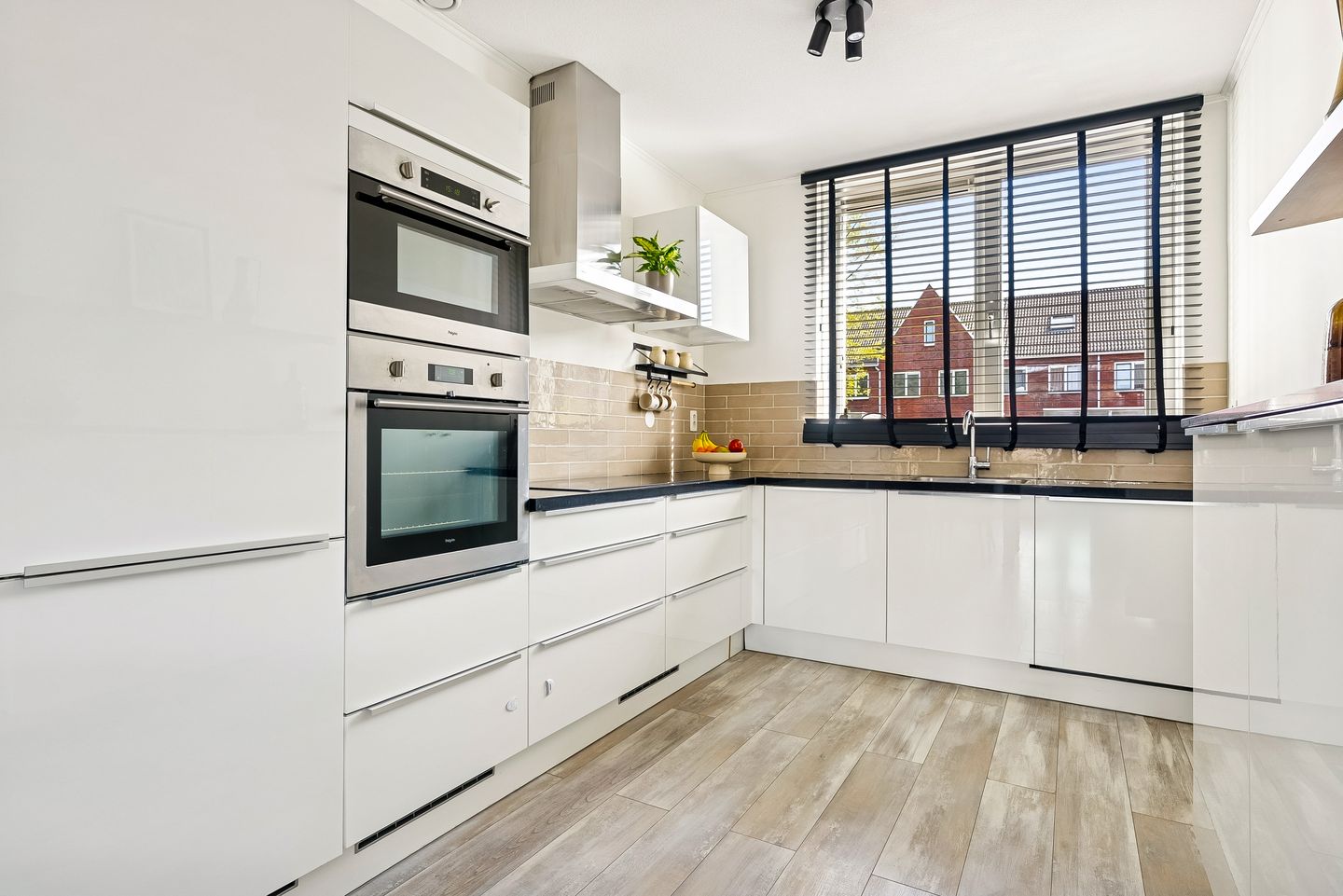 Foto 10 van Mitrastraat 46