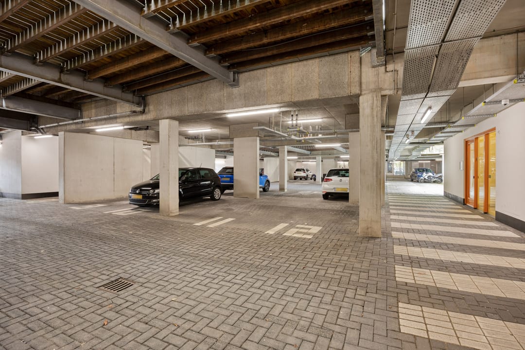 Foto 16 van Derkinderenstraat 160