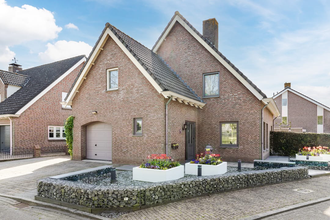 Foto 11 van Walnoot 2