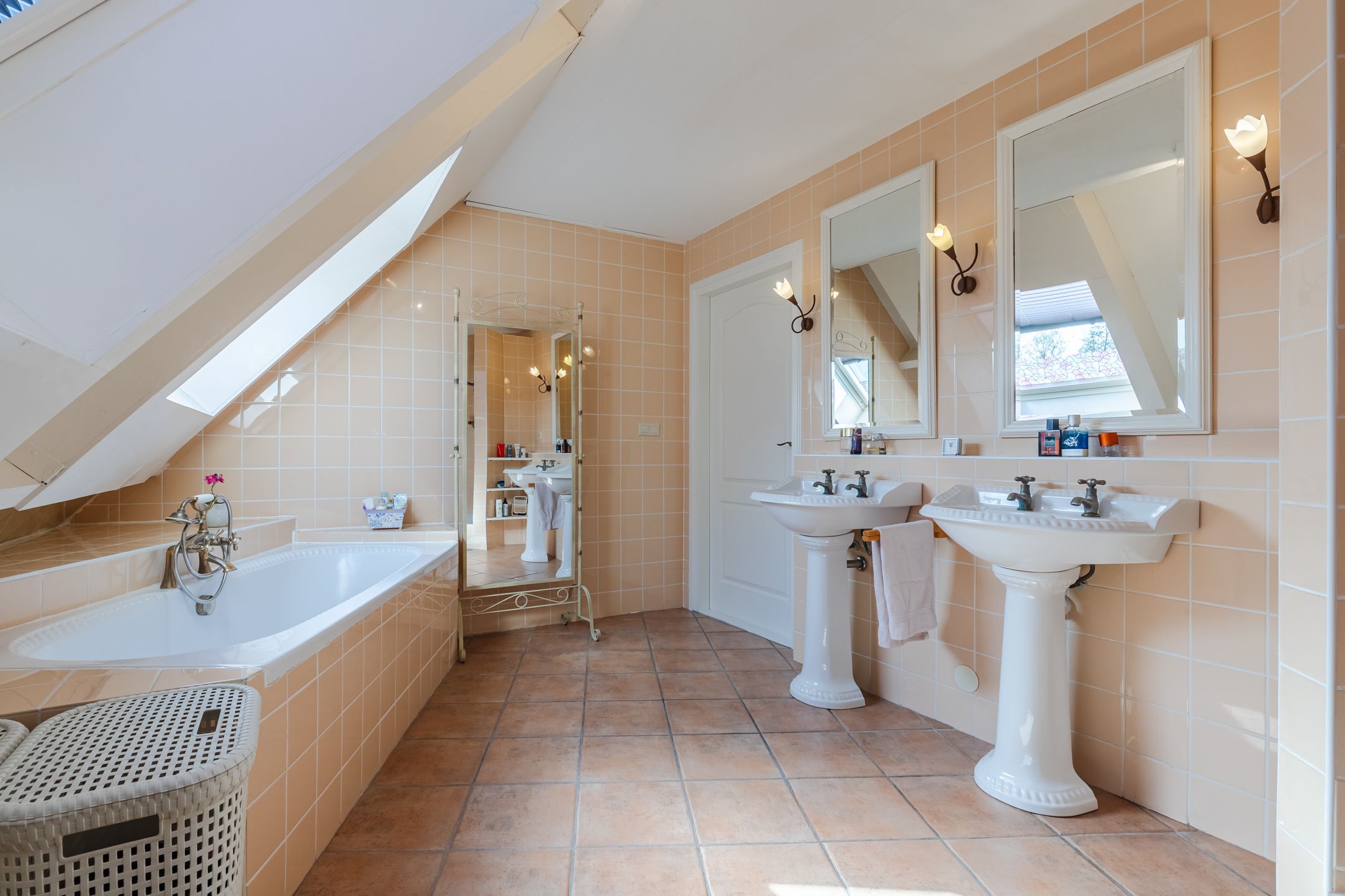 Foto 42 van Walnoot 2