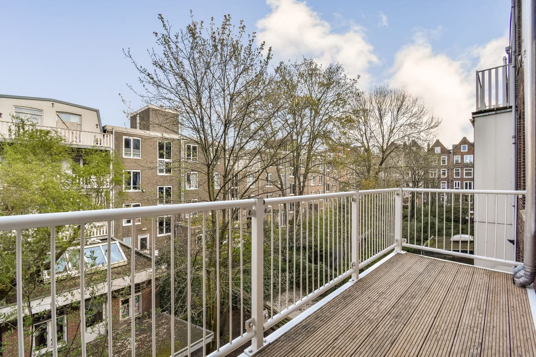 Charming Apartment with Spacious Balcony in De Pijp on Freehold Land — 17