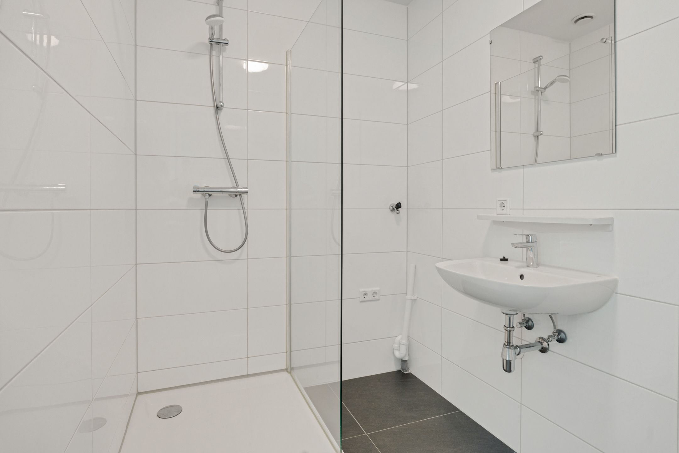 Photo 3 of Fascinatio Boulevard 892-P