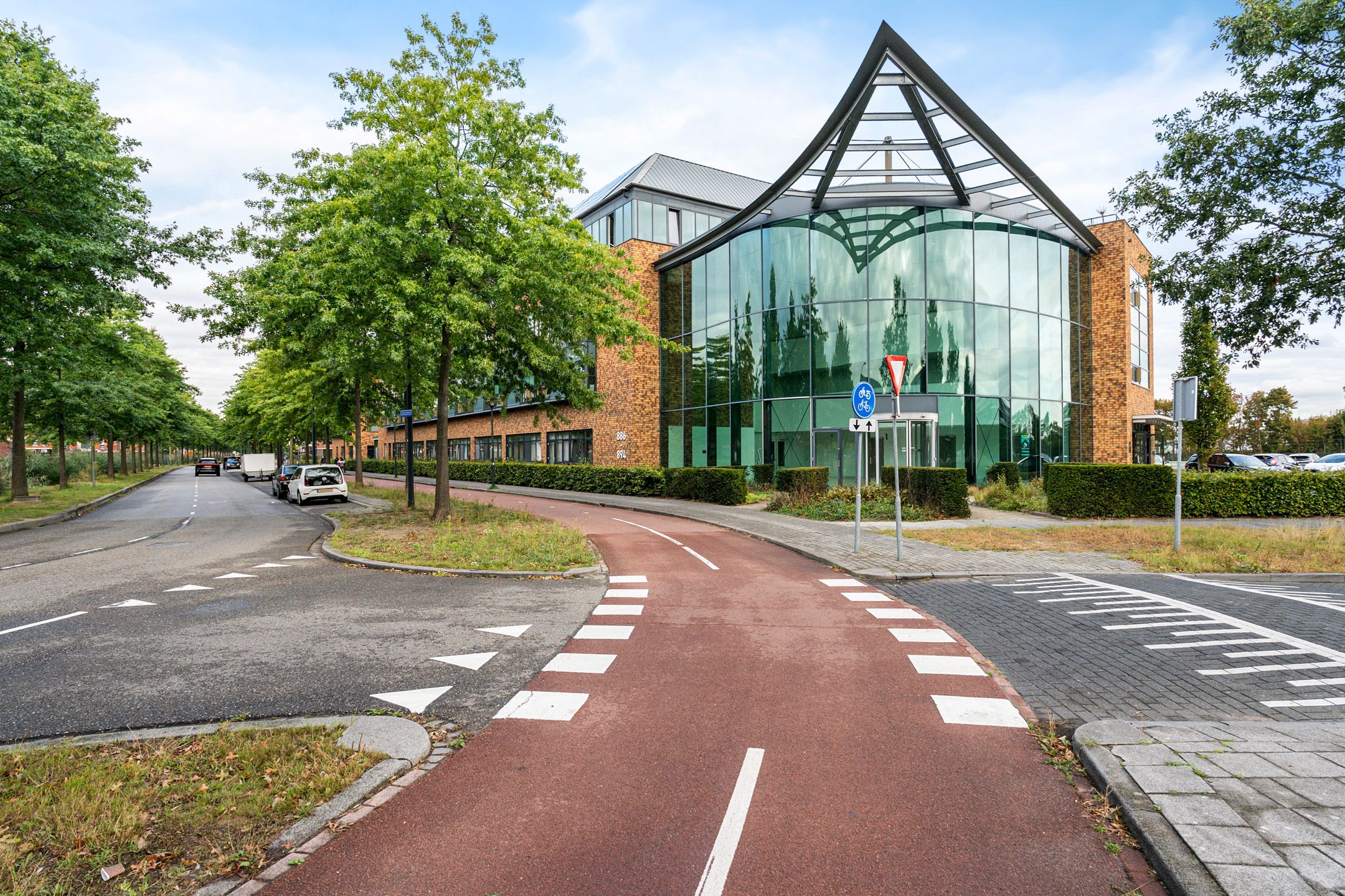 Photo 6 of Fascinatio Boulevard 892-P