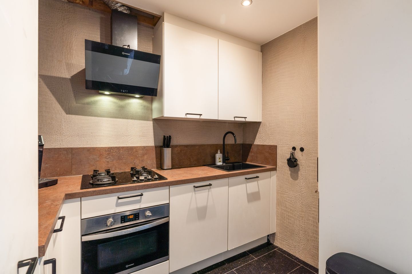 Foto 19 van Maarsbergenstraat 87