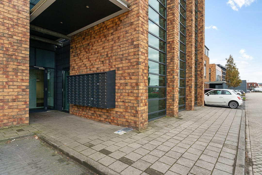 Photo 8 of Fascinatio Boulevard 892-P