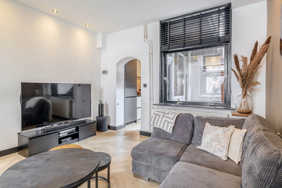 Photo 11 of Lange Weistraat 38