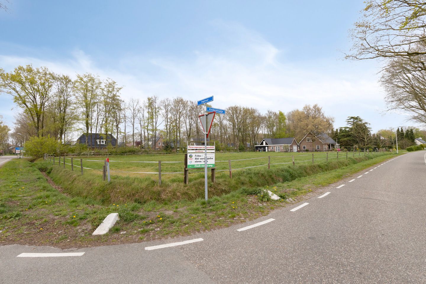 Photo 50 of Kinderstraatje 1