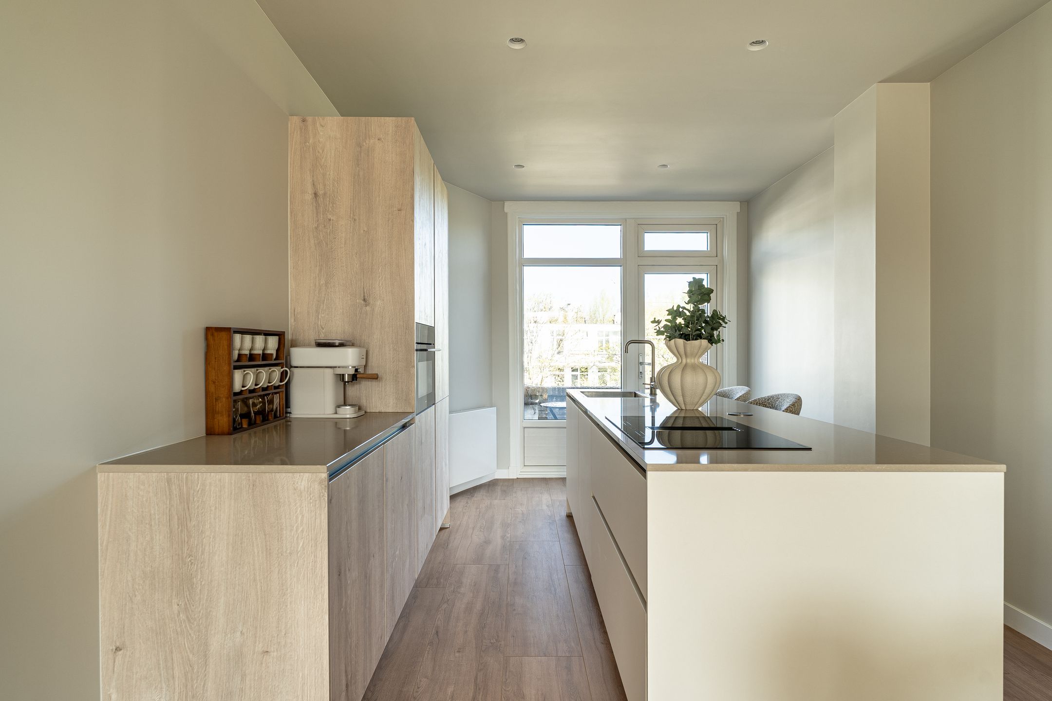 Foto 9 van van Naeltwijckstraat 7