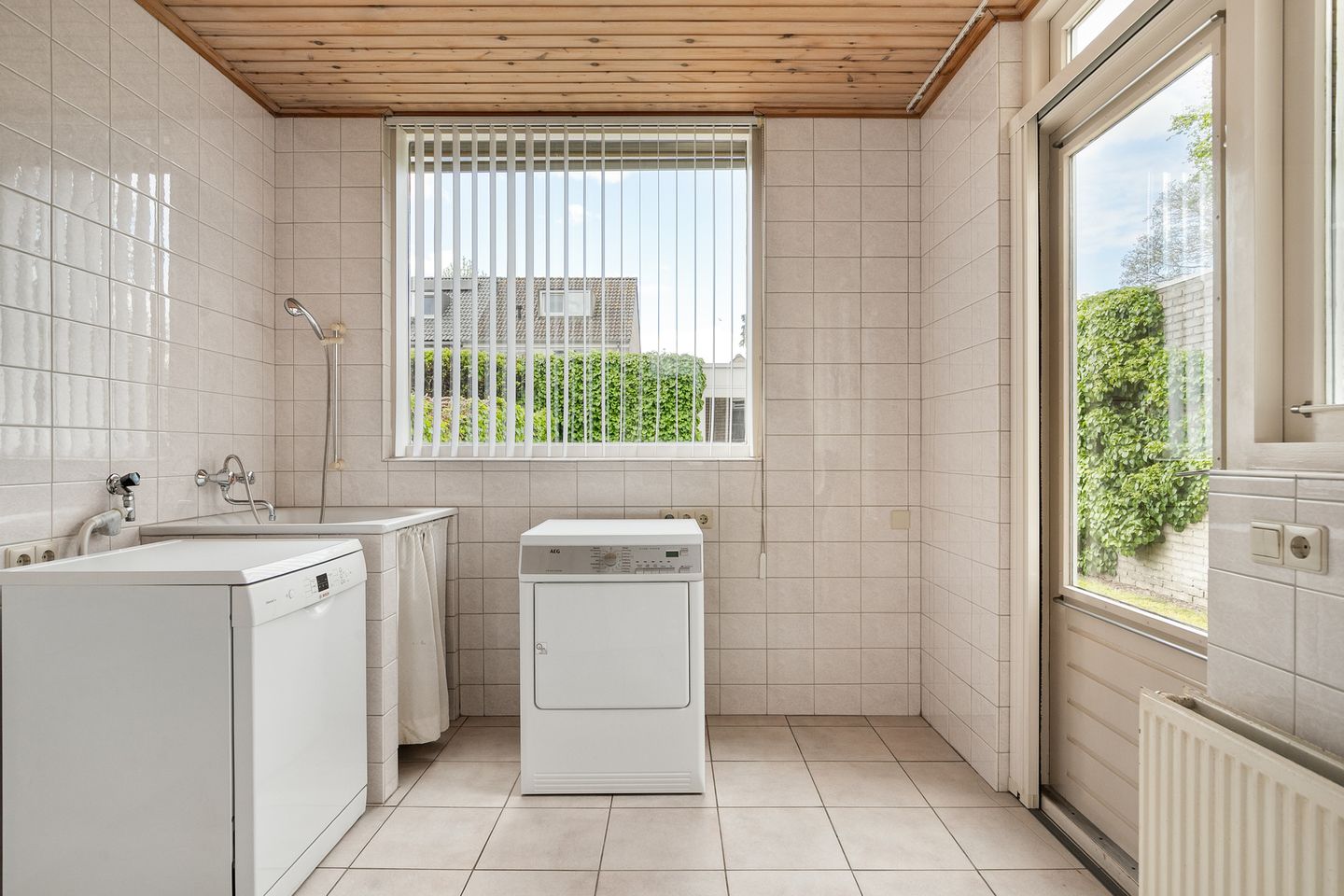 Photo 14 of Pater Dr. Loffeldstraat 26
