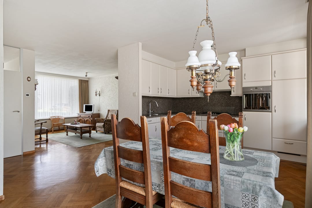 Photo 11 of Pater Dr. Loffeldstraat 26