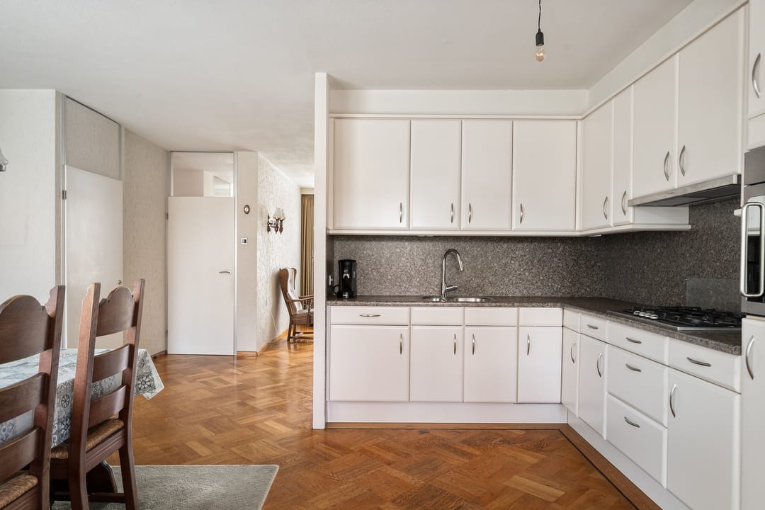 Photo 13 of Pater Dr. Loffeldstraat 26