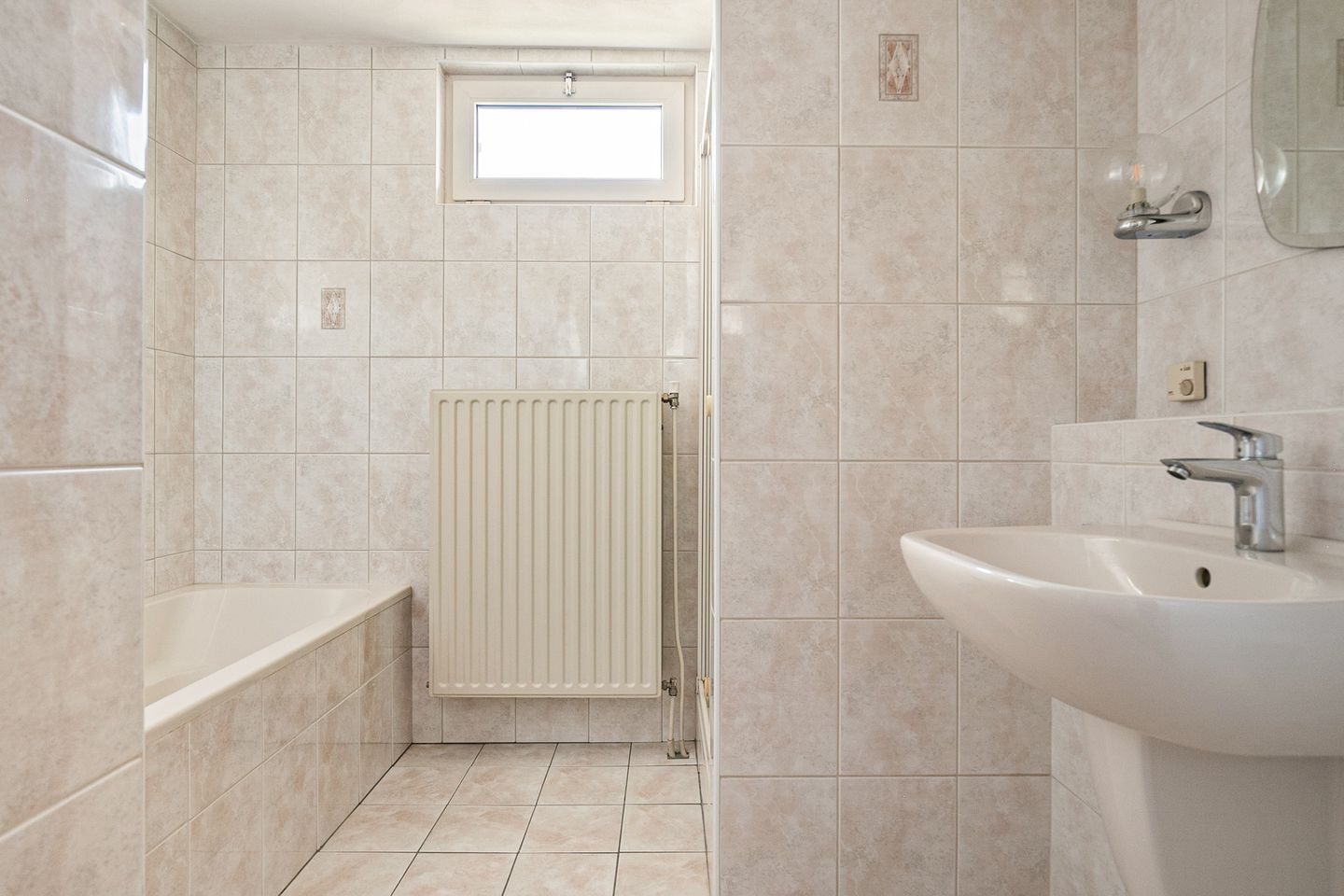 Photo 19 of Pater Dr. Loffeldstraat 26